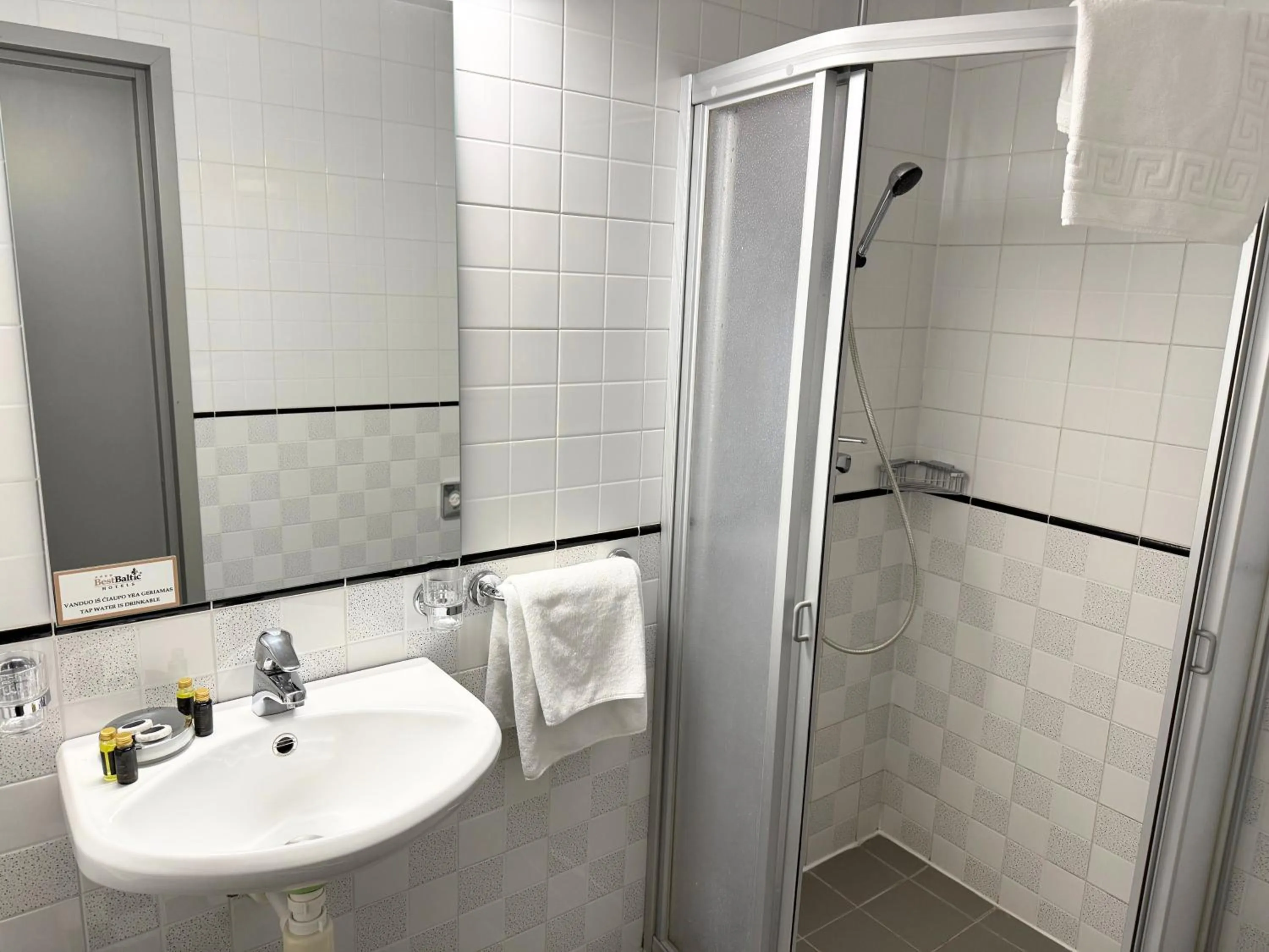 Shower in BEST BALTIC Kaunas