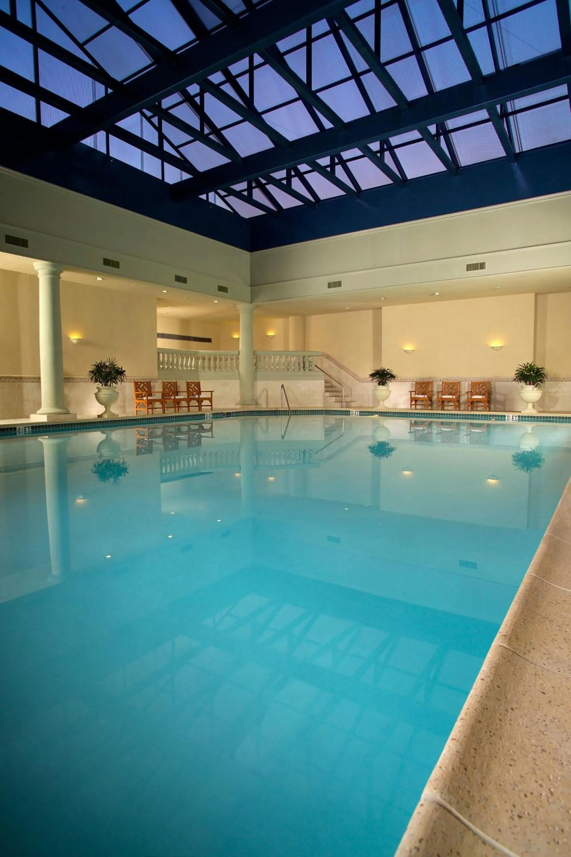 Swimming pool in JW Marriott Atlanta Buckhead