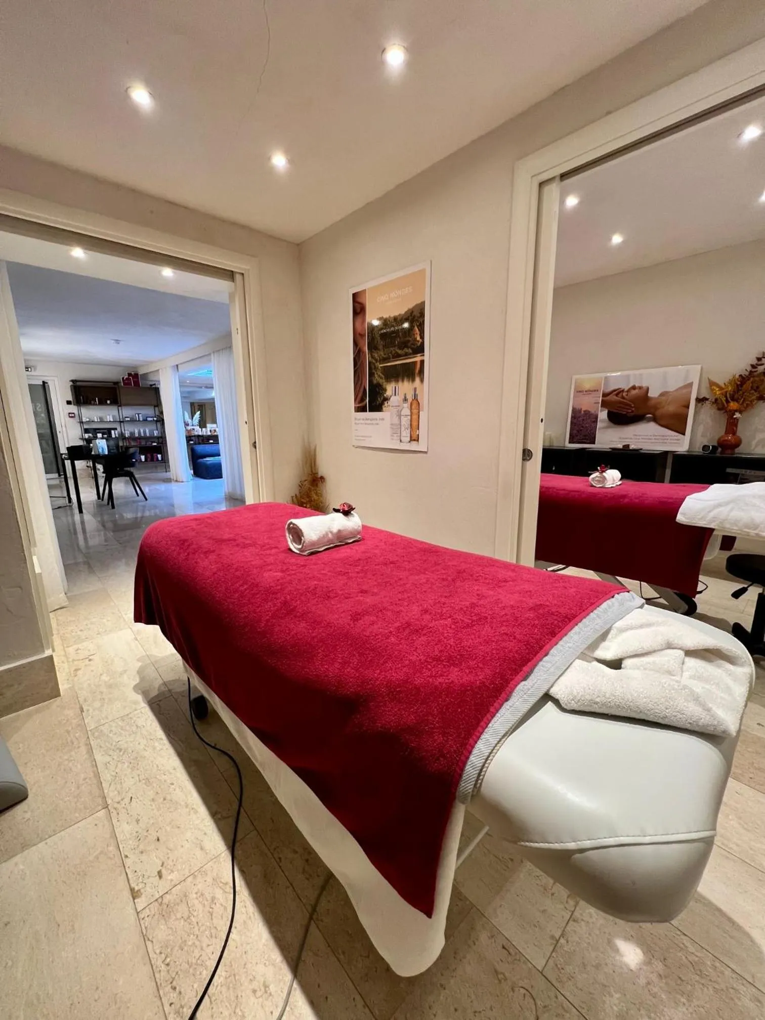 Massage, Bed in Hotel Spa Genovese