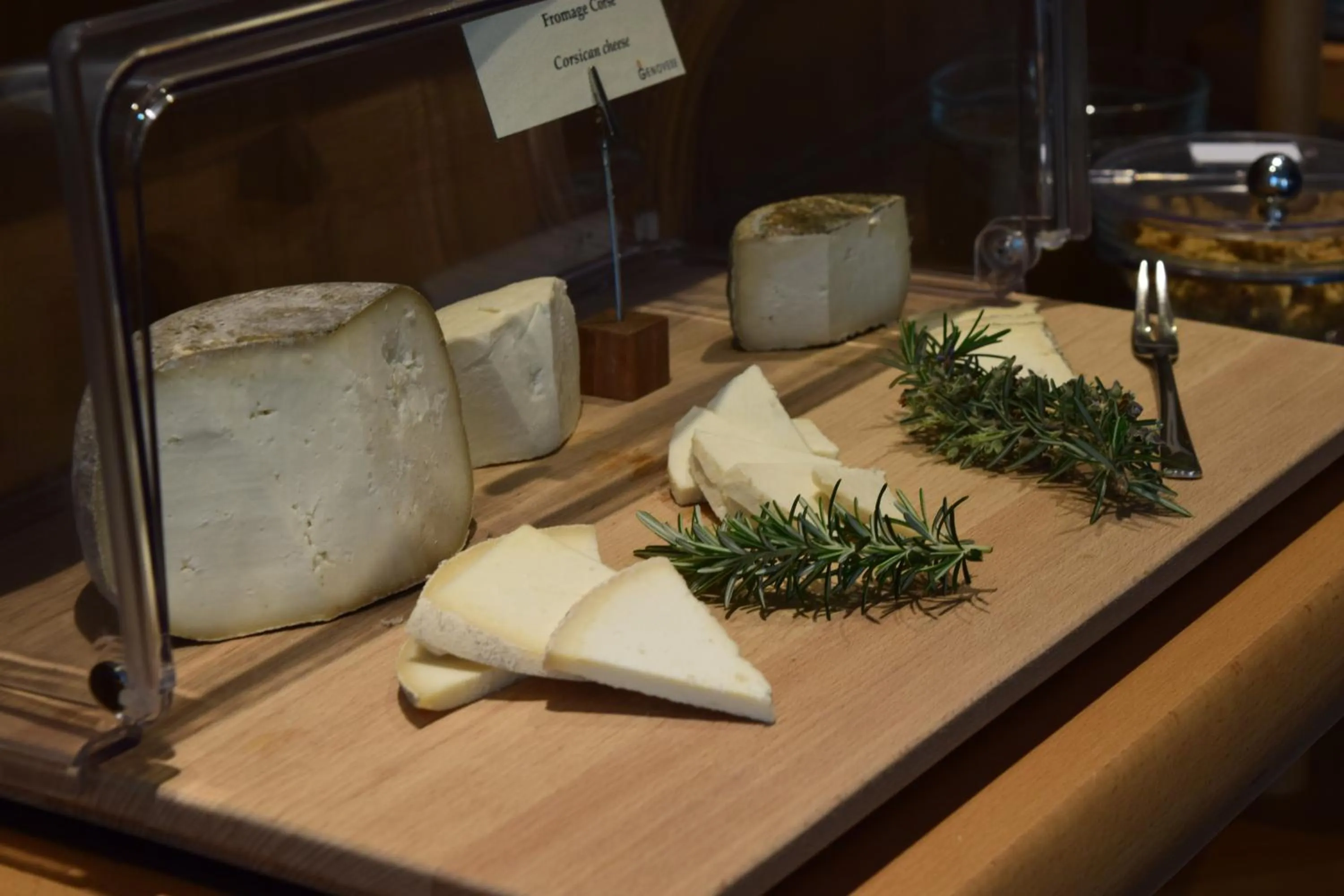 Buffet breakfast in Hotel Spa Genovese