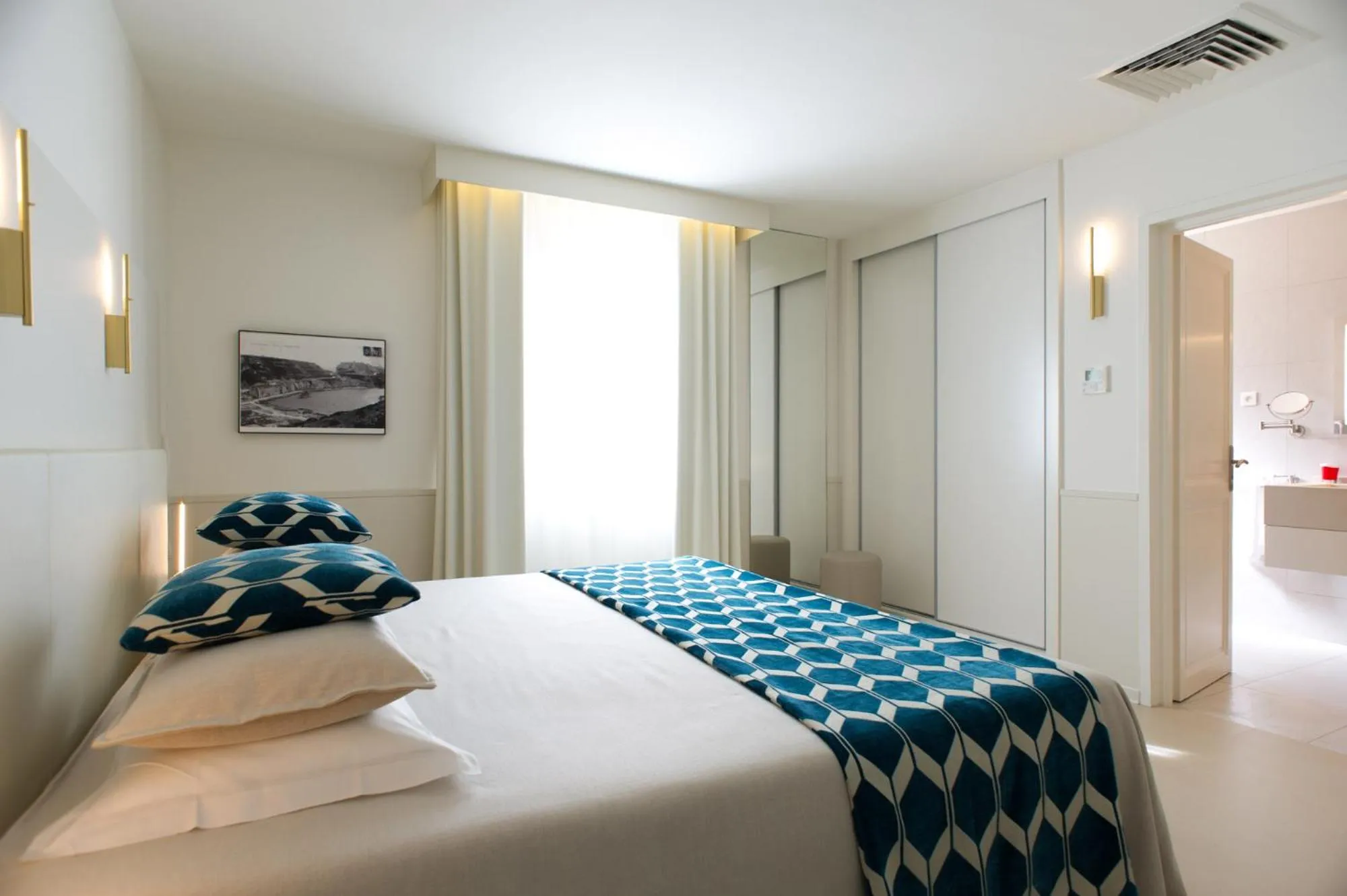 Photo of the whole room, Bed in Hotel Spa Genovese