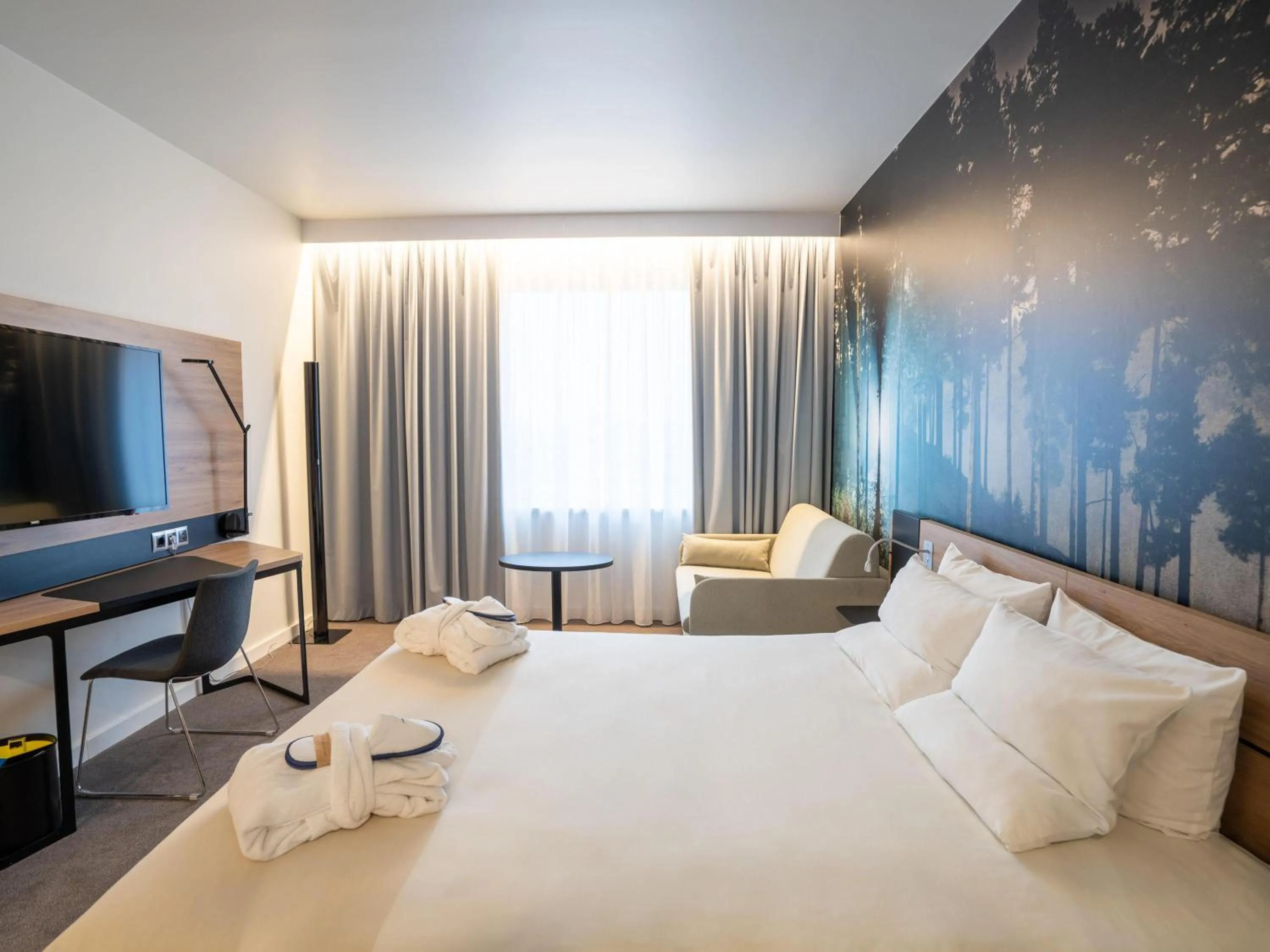 Bedroom, Bed in Novotel Vilnius Centre