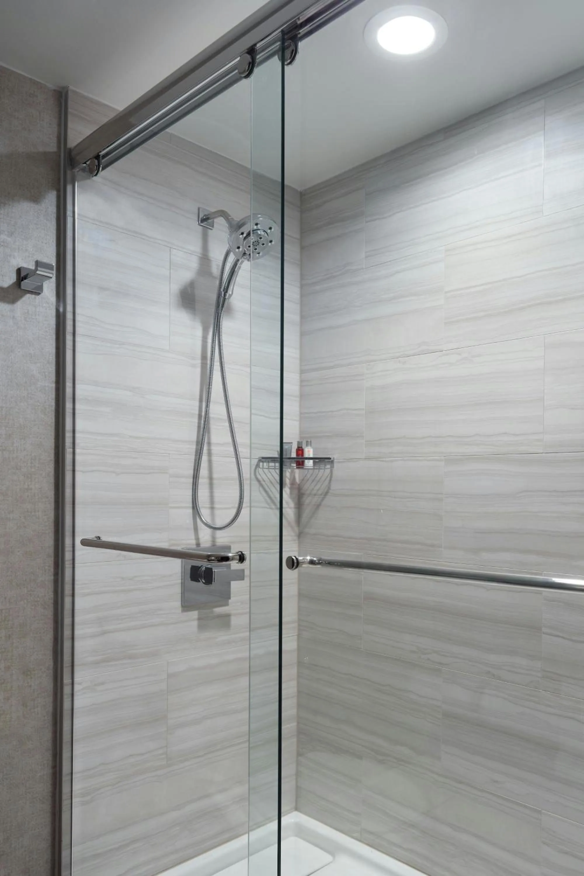 Bathroom in Atlanta Marriott Peachtree Corners