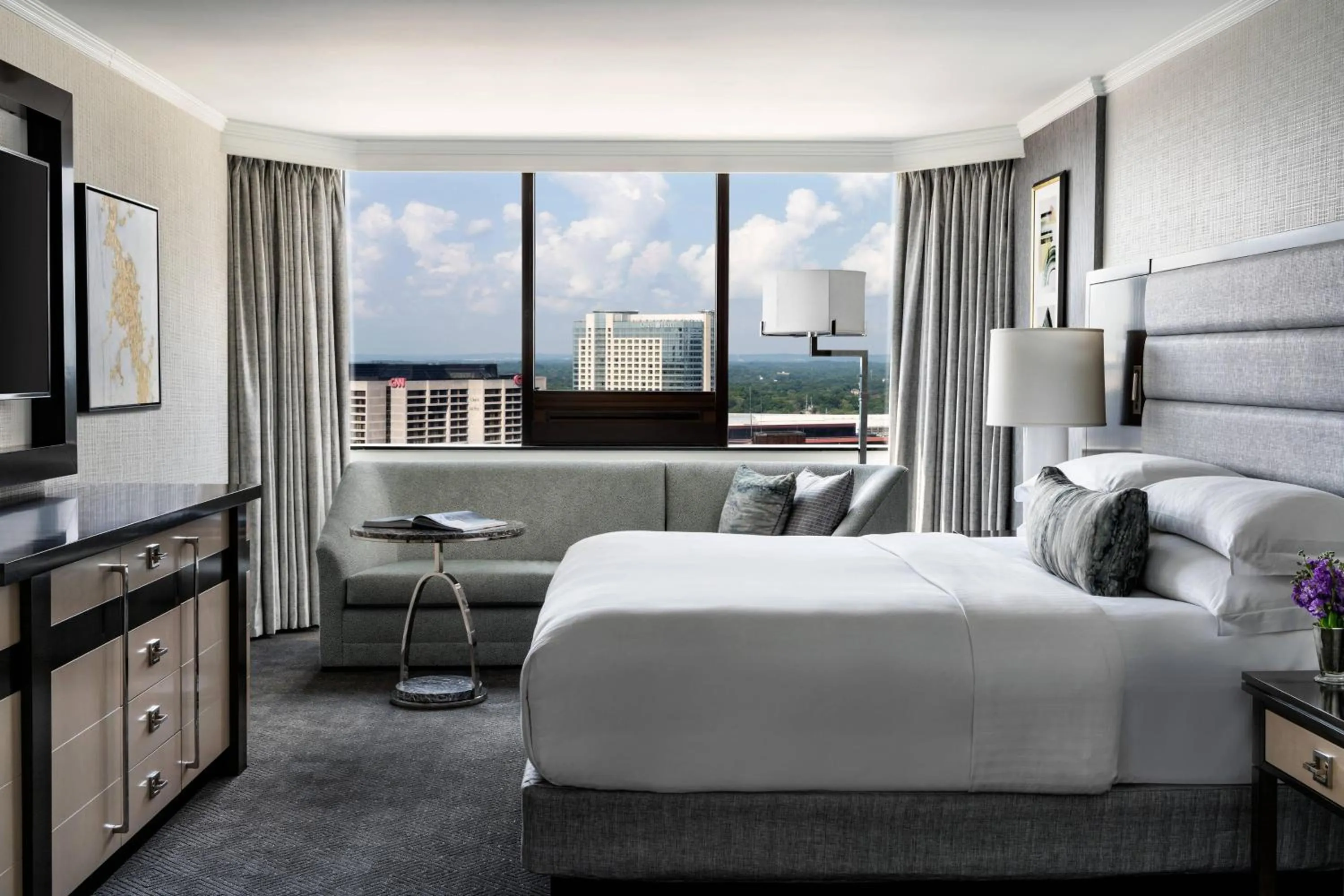 Bedroom, Bed in The Ritz-Carlton Atlanta