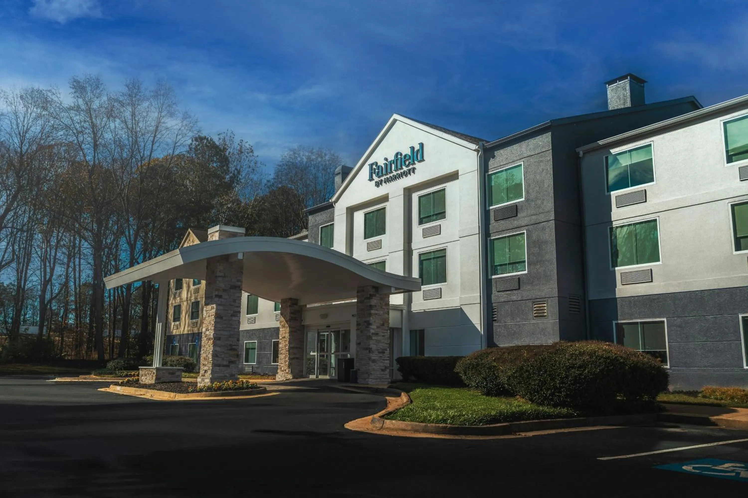 Property building in Fairfield Inn & Suites by Marriott Atlanta Kennesaw