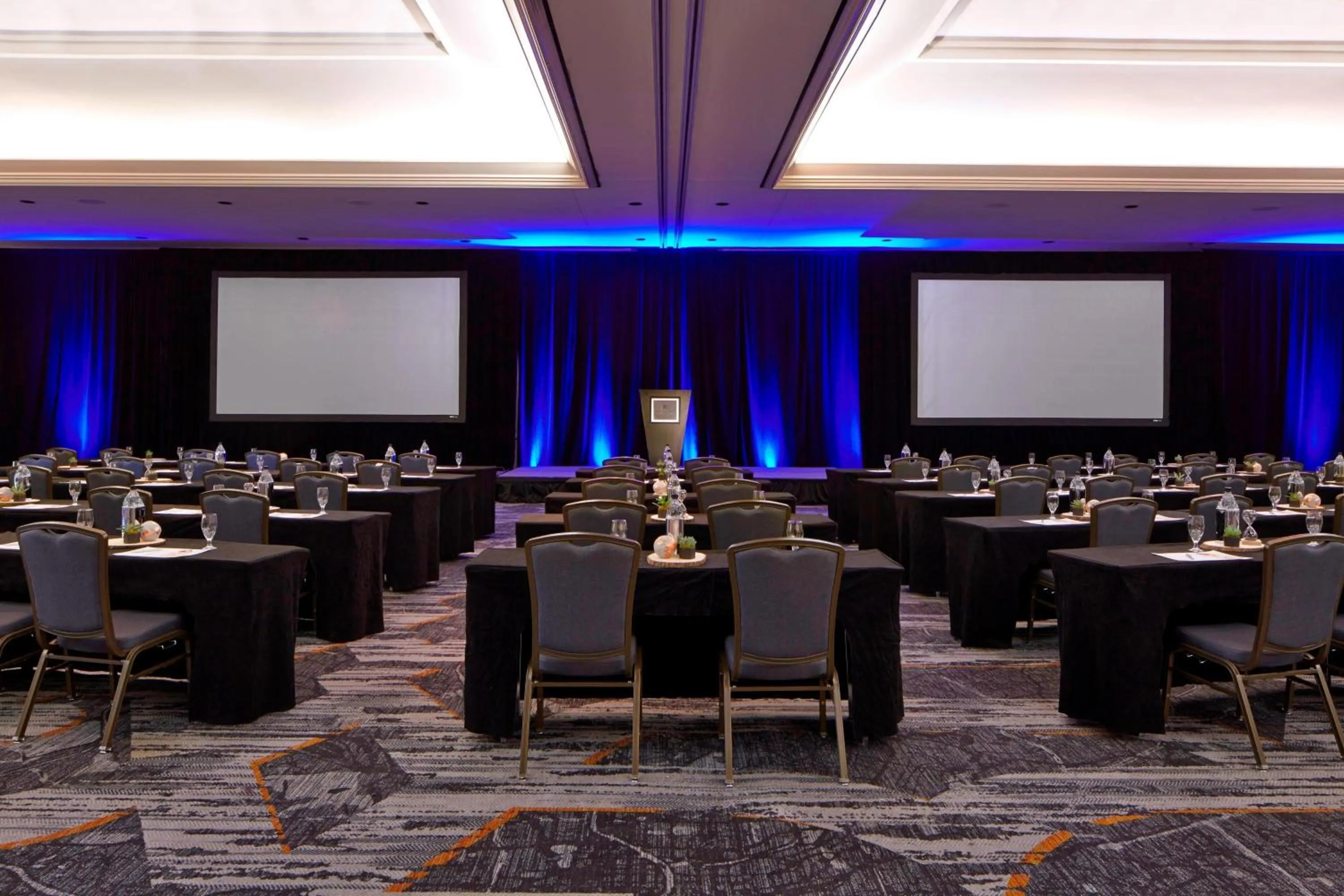 Meeting/conference room in Renaissance Concourse Atlanta Airport Hotel