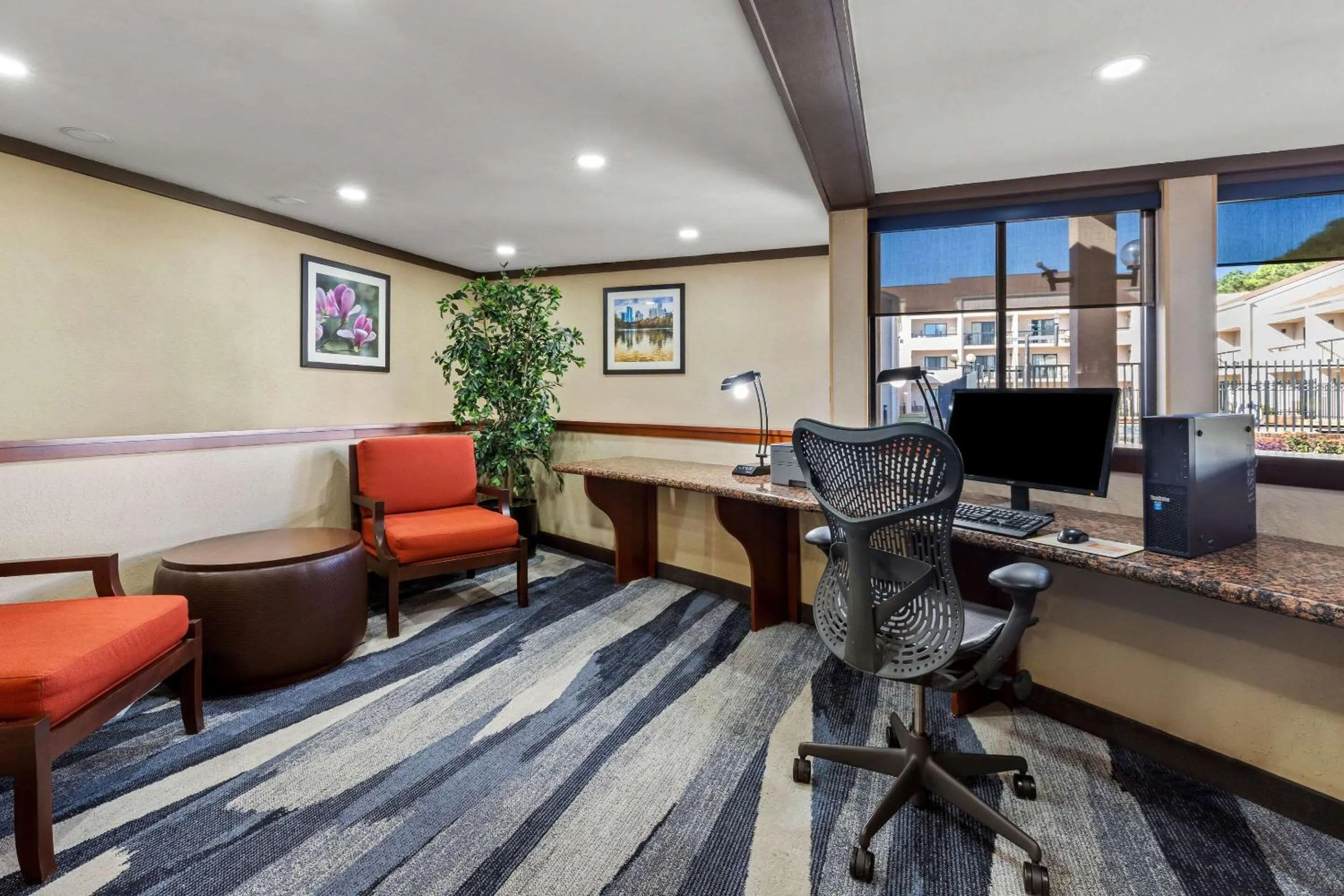 Business facilities in Comfort Inn Roswell-Dunwoody