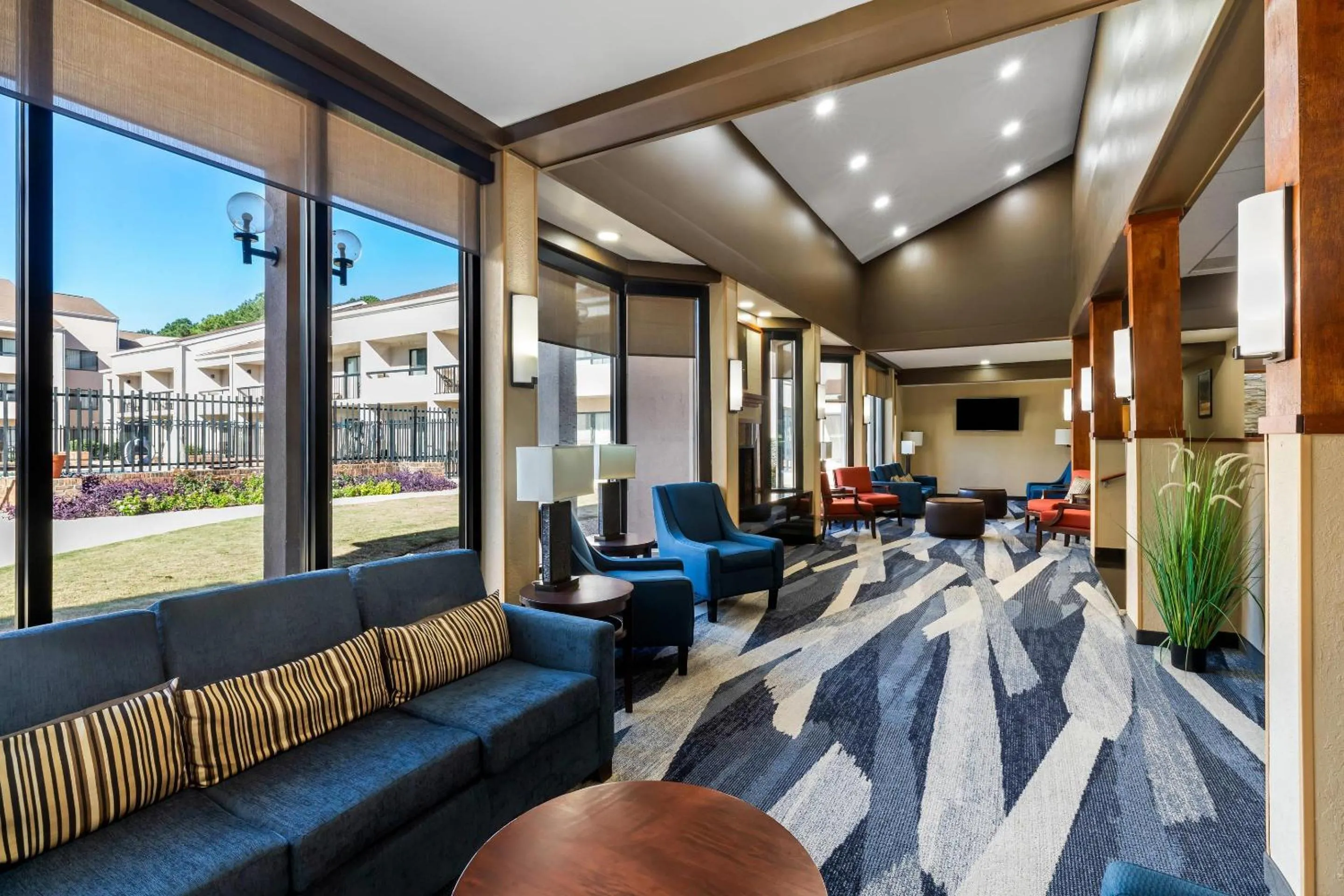 Lobby or reception in Comfort Inn Roswell-Dunwoody