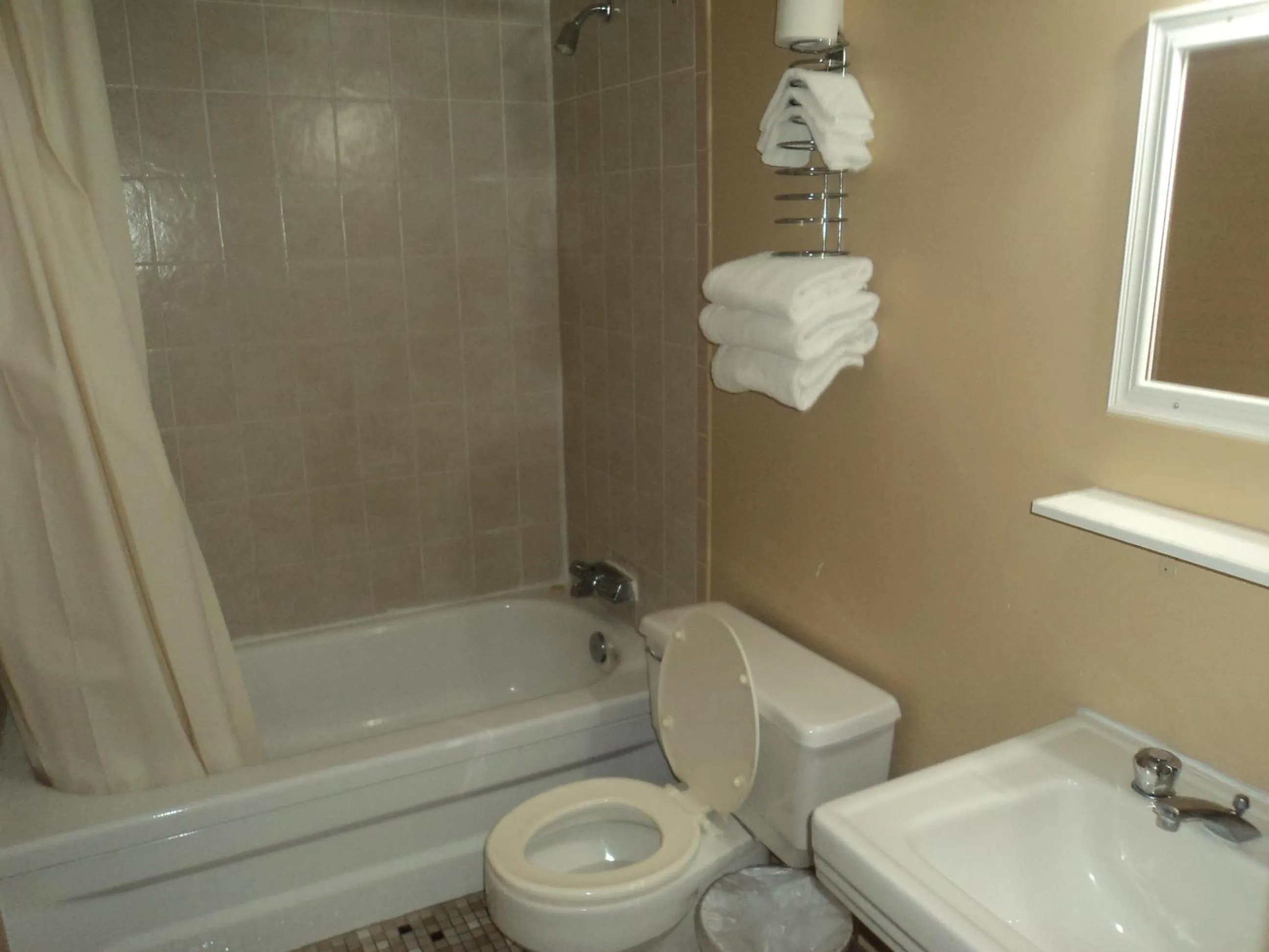 Oasis Motel by The Falls