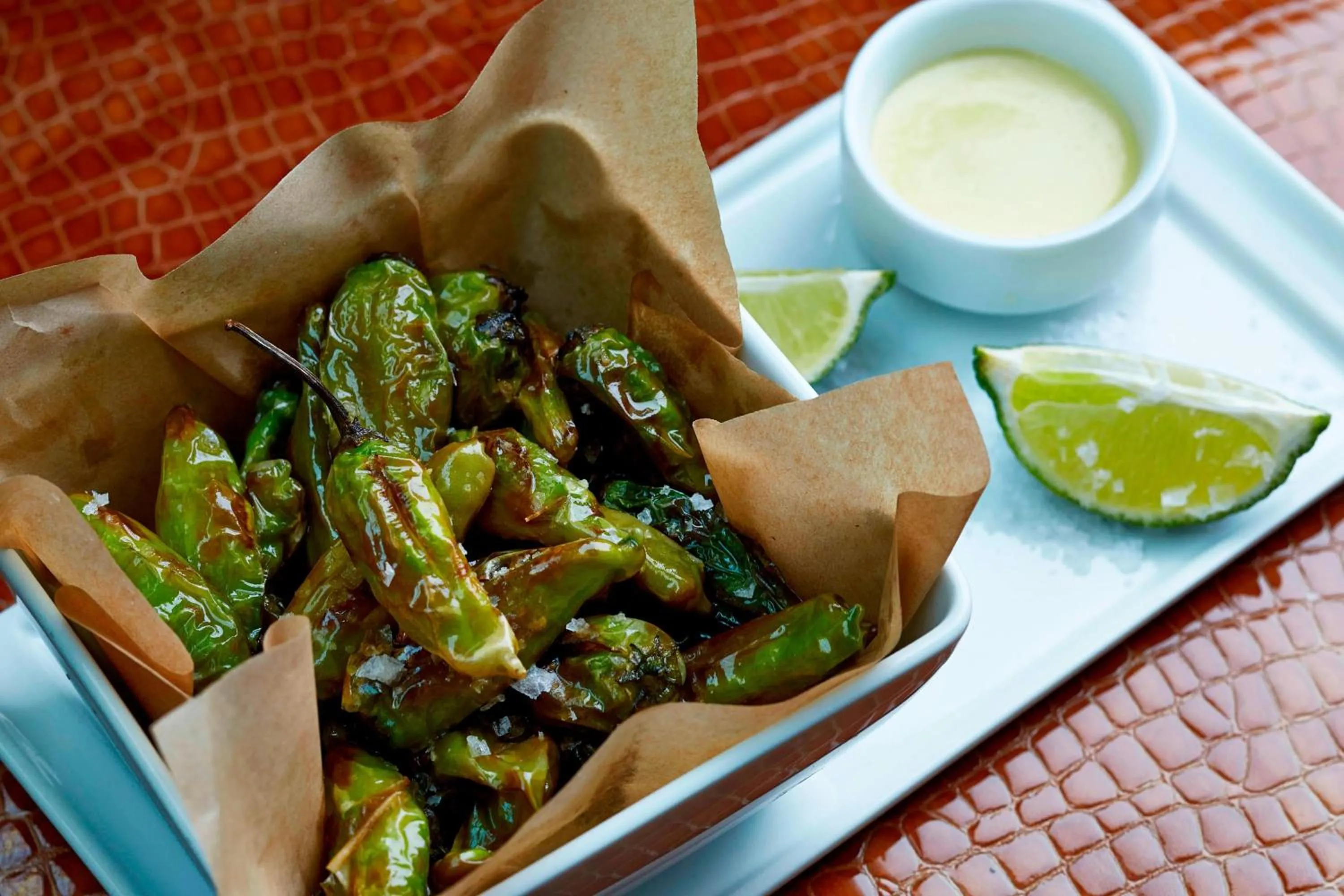 Lounge or bar in Renaissance Austin Hotel