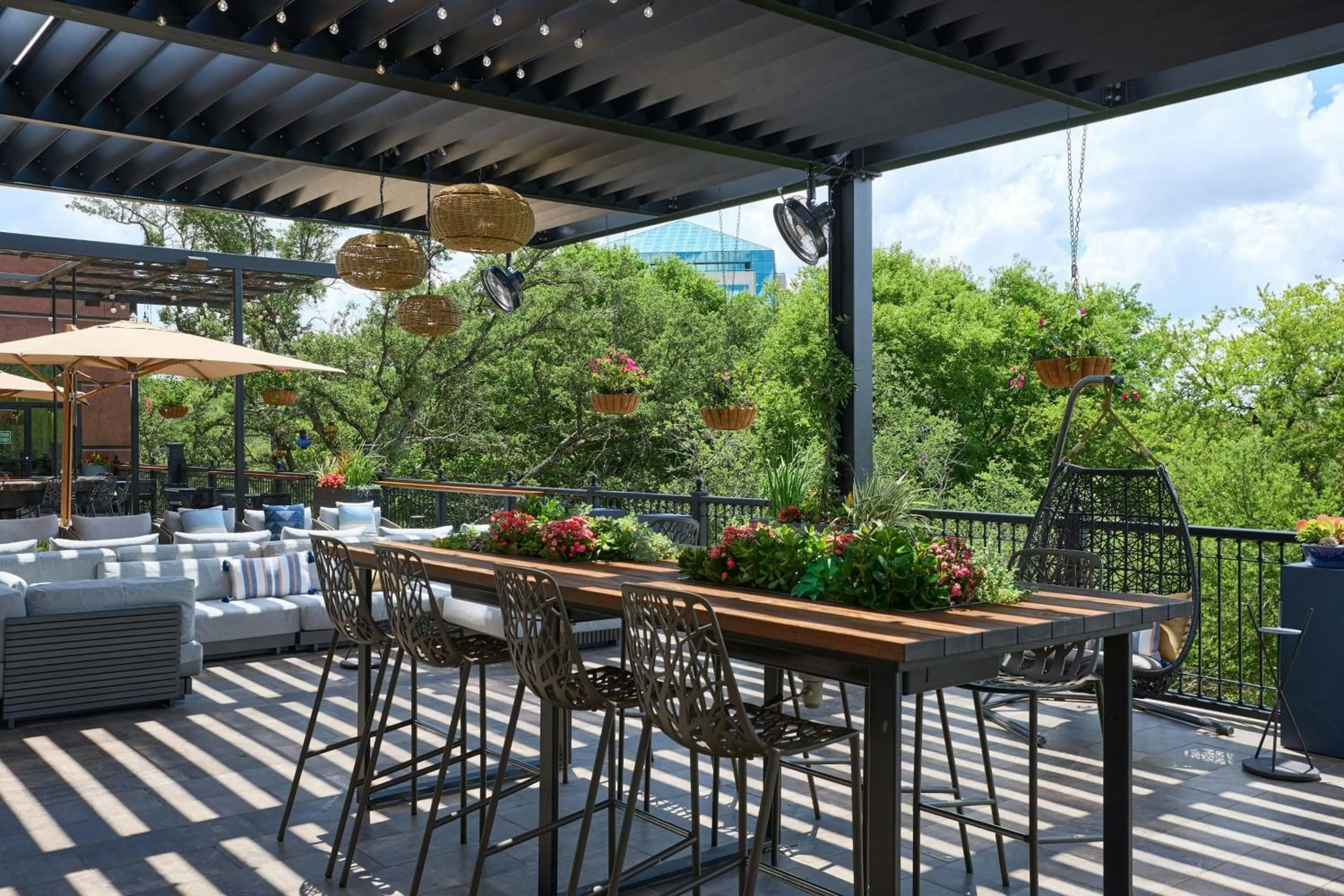 Restaurant/places to eat in Renaissance Austin Hotel