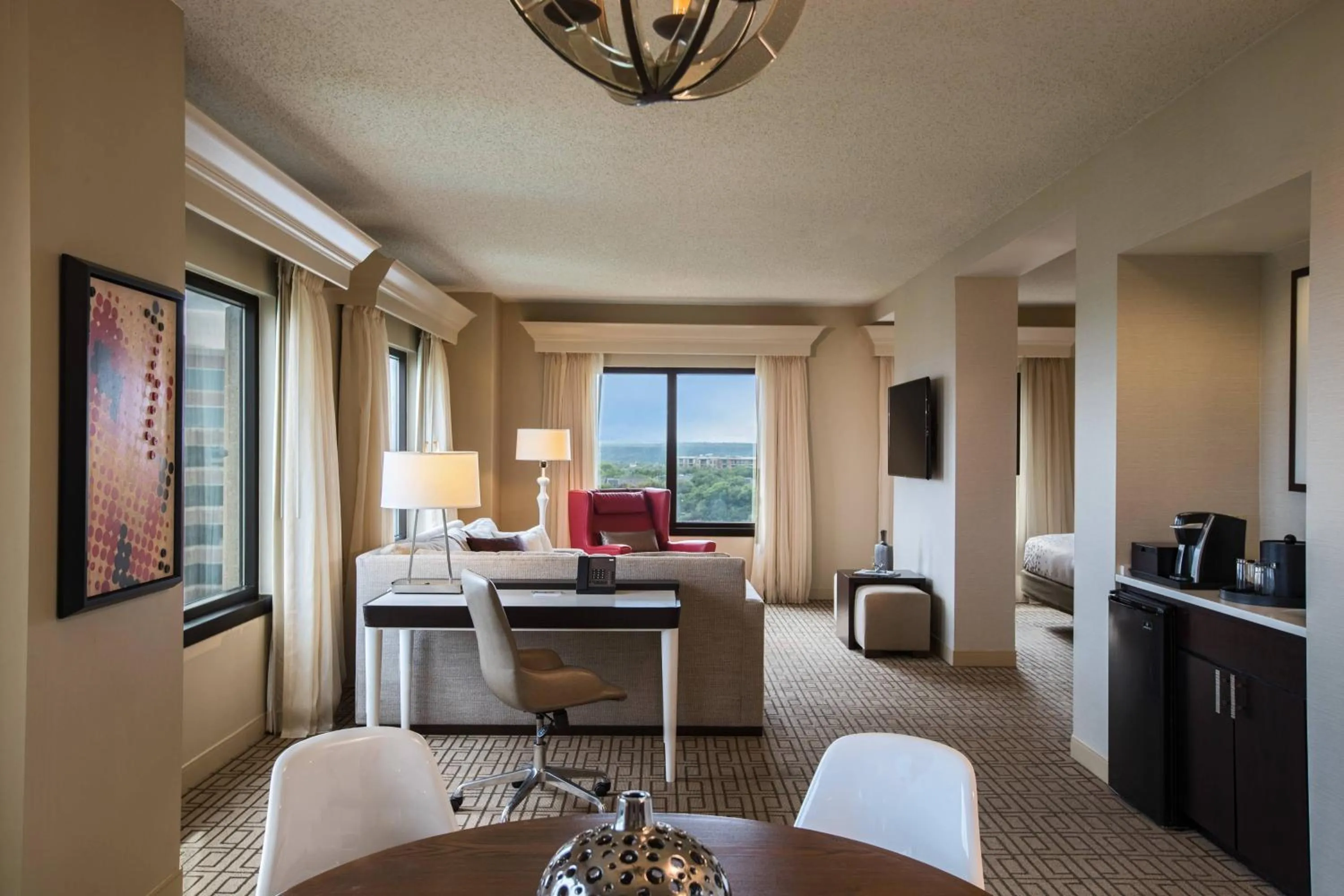 Bedroom in Renaissance Austin Hotel