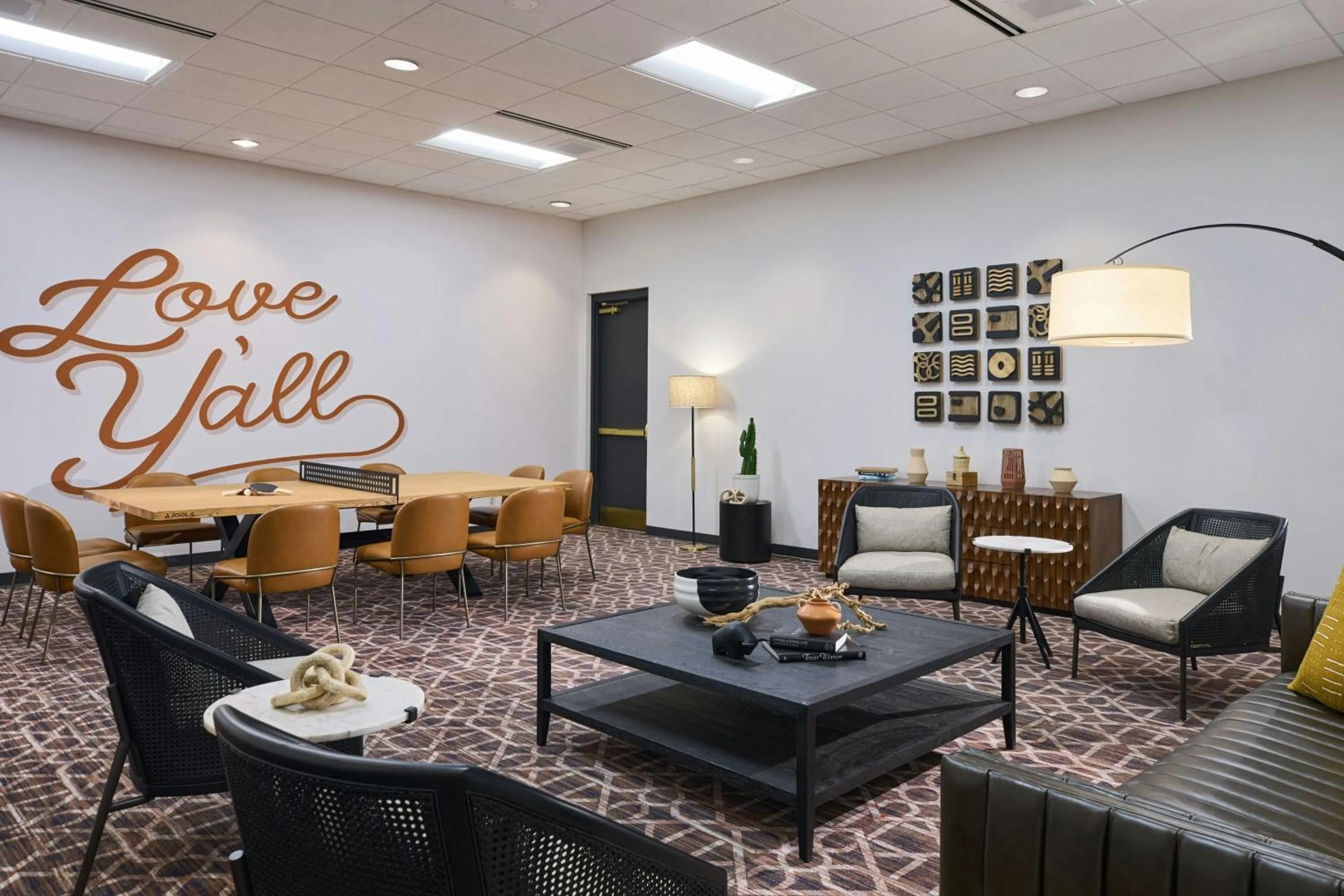 Meeting/conference room in Renaissance Austin Hotel