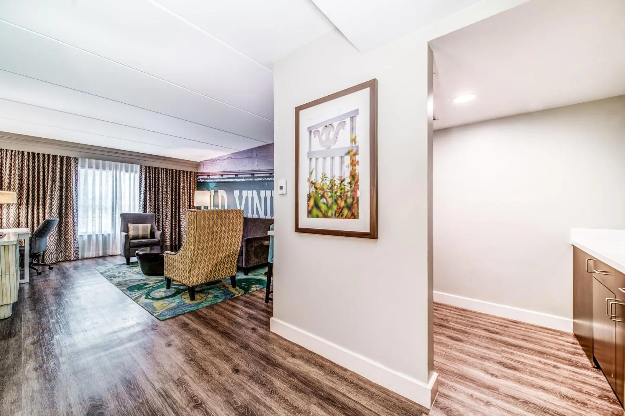 Photo of the whole room in Hotel Indigo Atlanta Vinings by IHG