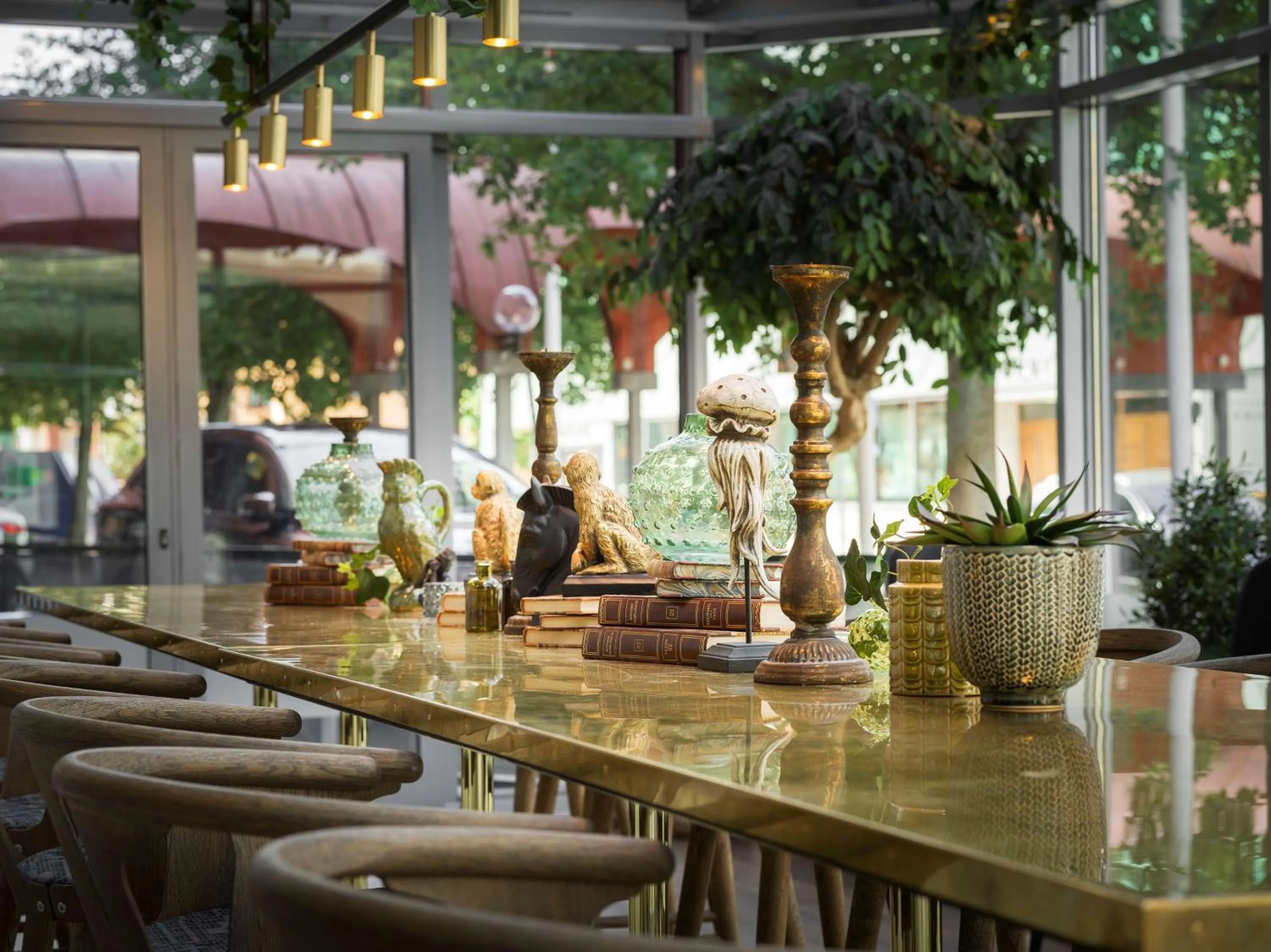 Restaurant/places to eat in Scandic Grand Hotel