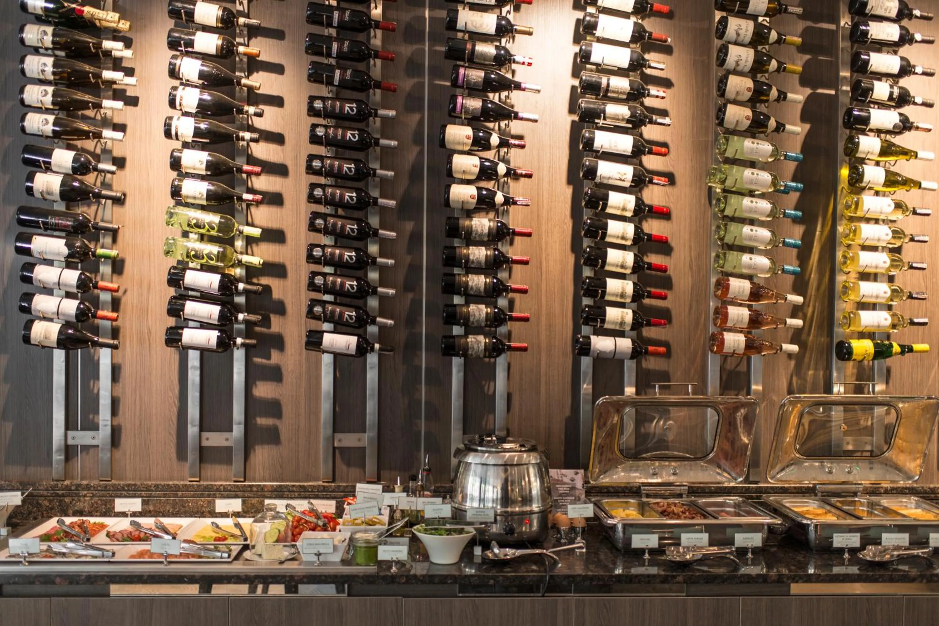 Food and drinks in Congress Avenue Hotel