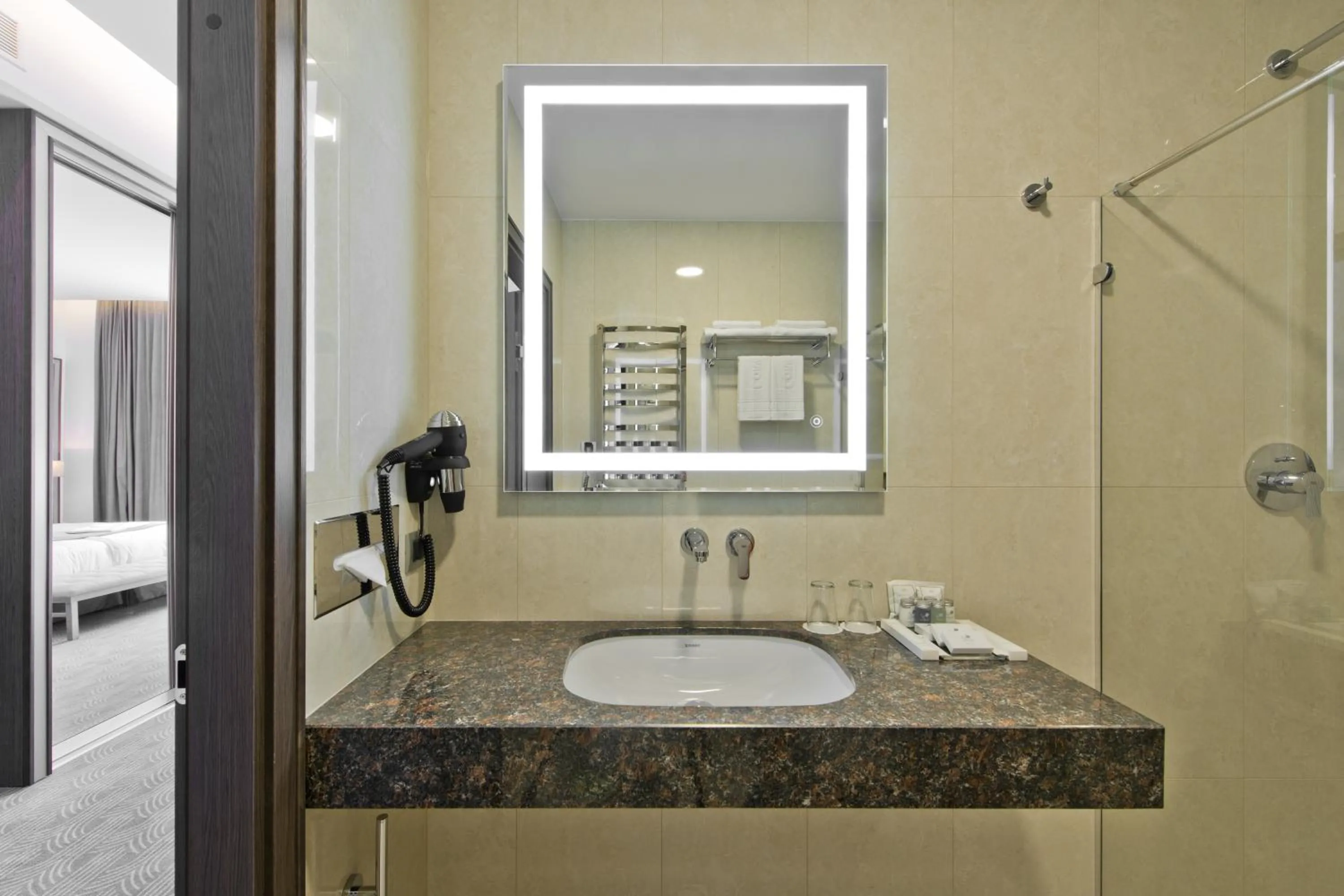 Congress Avenue Hotel