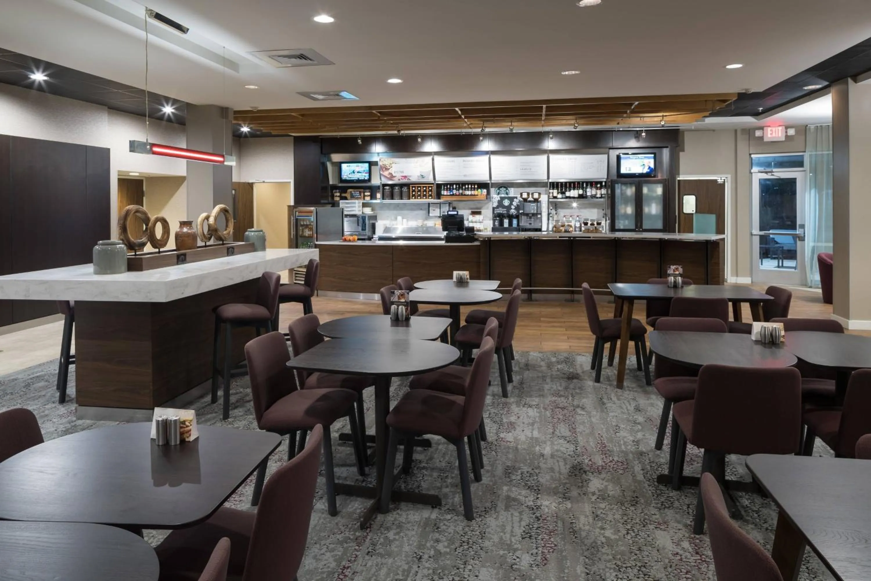 Restaurant/places to eat in Courtyard by Marriott Austin Parmer Tech Ridge