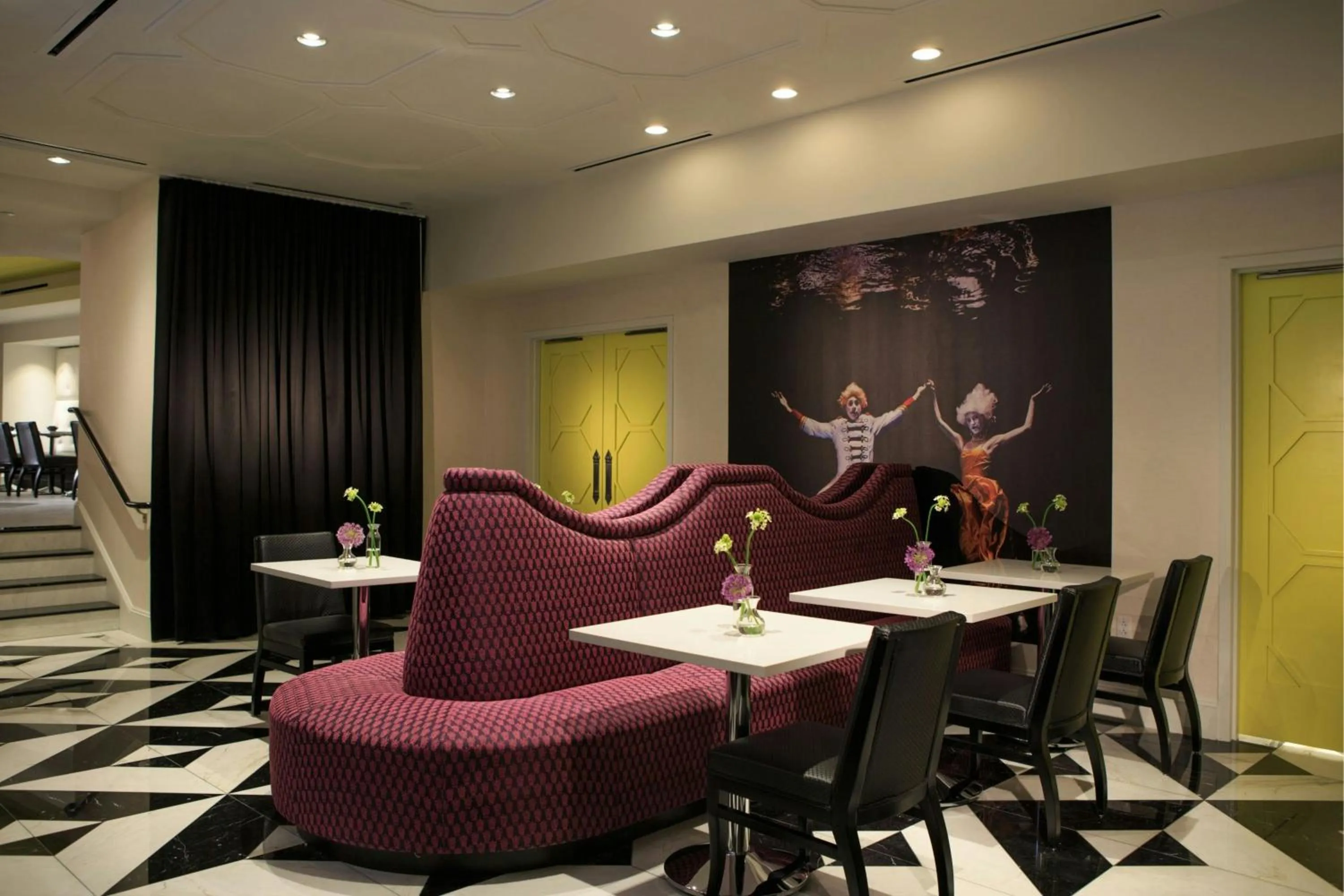 Restaurant/places to eat in Courtyard by Marriott Boston Downtown