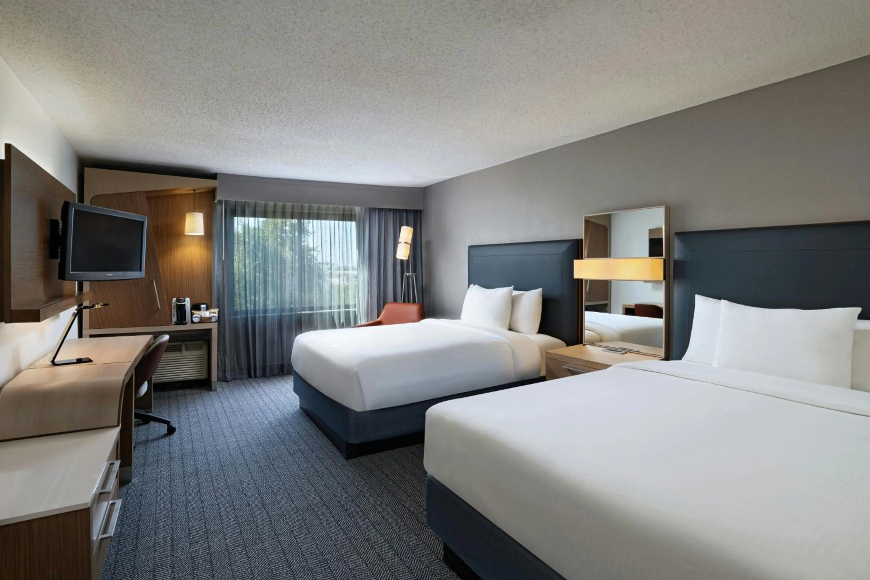 Photo of the whole room, Bed in Courtyard by Marriott Austin The Domain Area