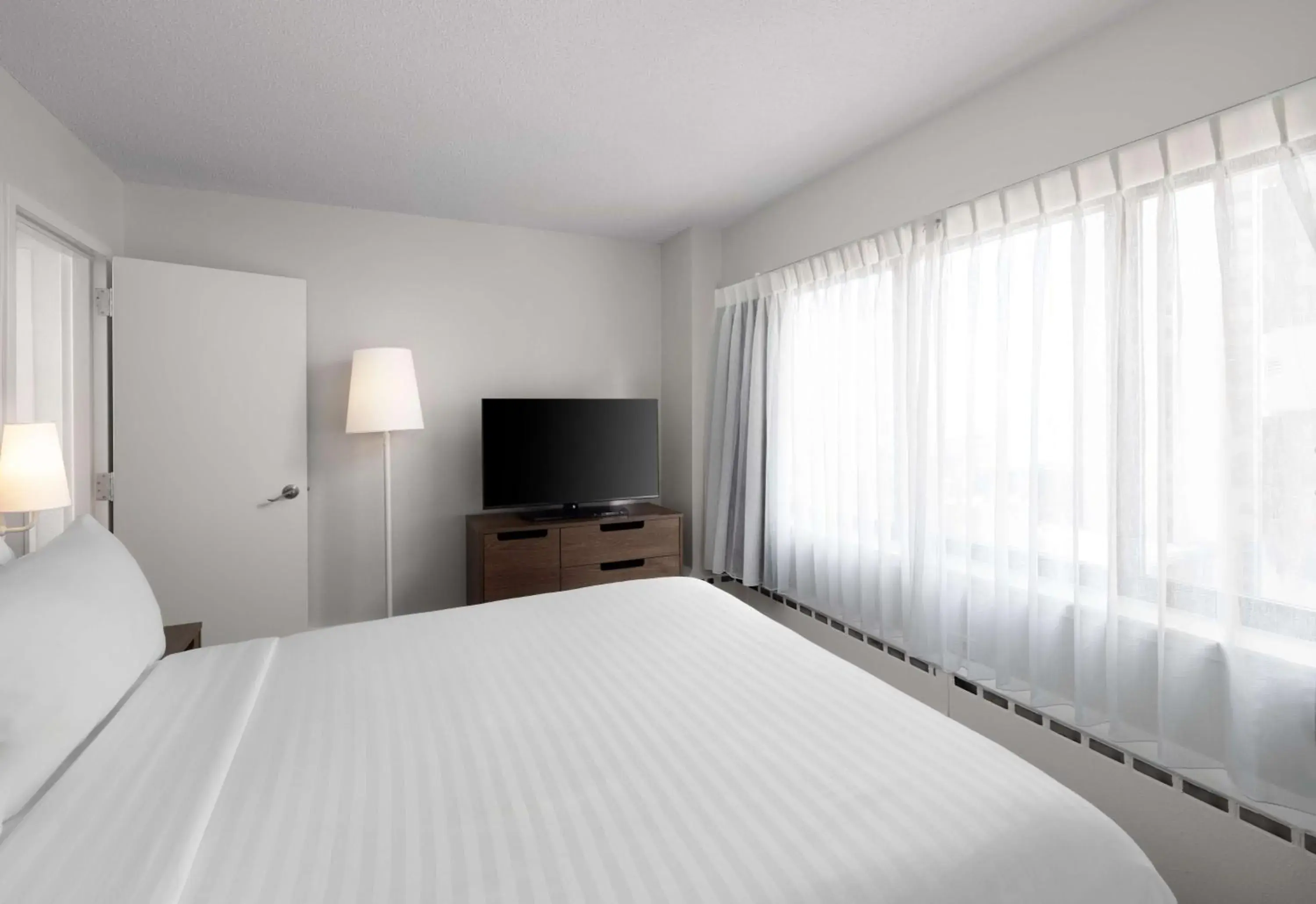 Two Bedroom Suite King and Queen in Sonesta ES Suites Chicago Downtown Magnificent Mile Medical Two Bedroom Suite King and Queen in Sonesta ES Suites Chicago Downtown Magnificent Mile Medical