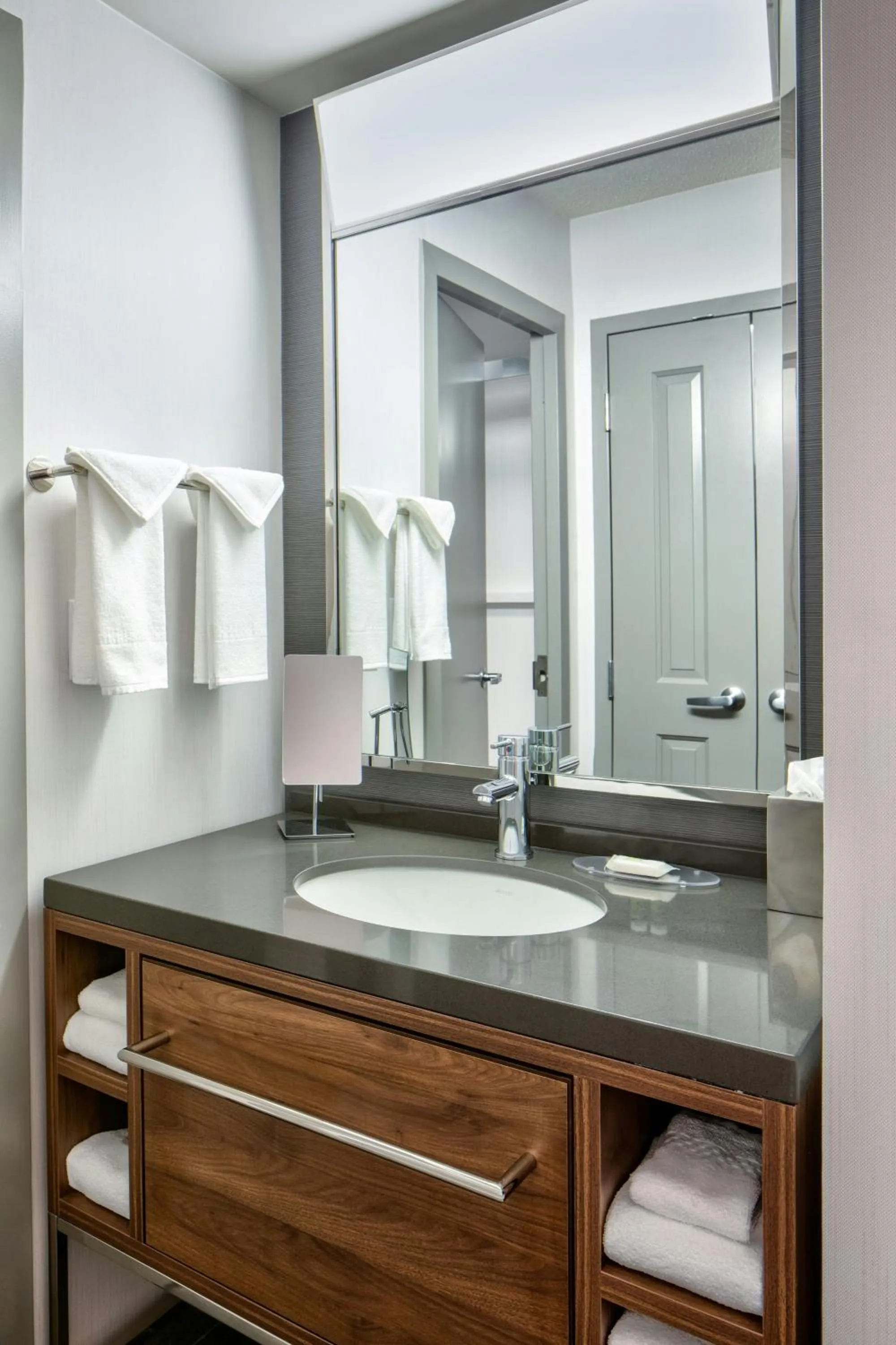 Bathroom in Courtyard by Marriott Chicago Downtown/River North