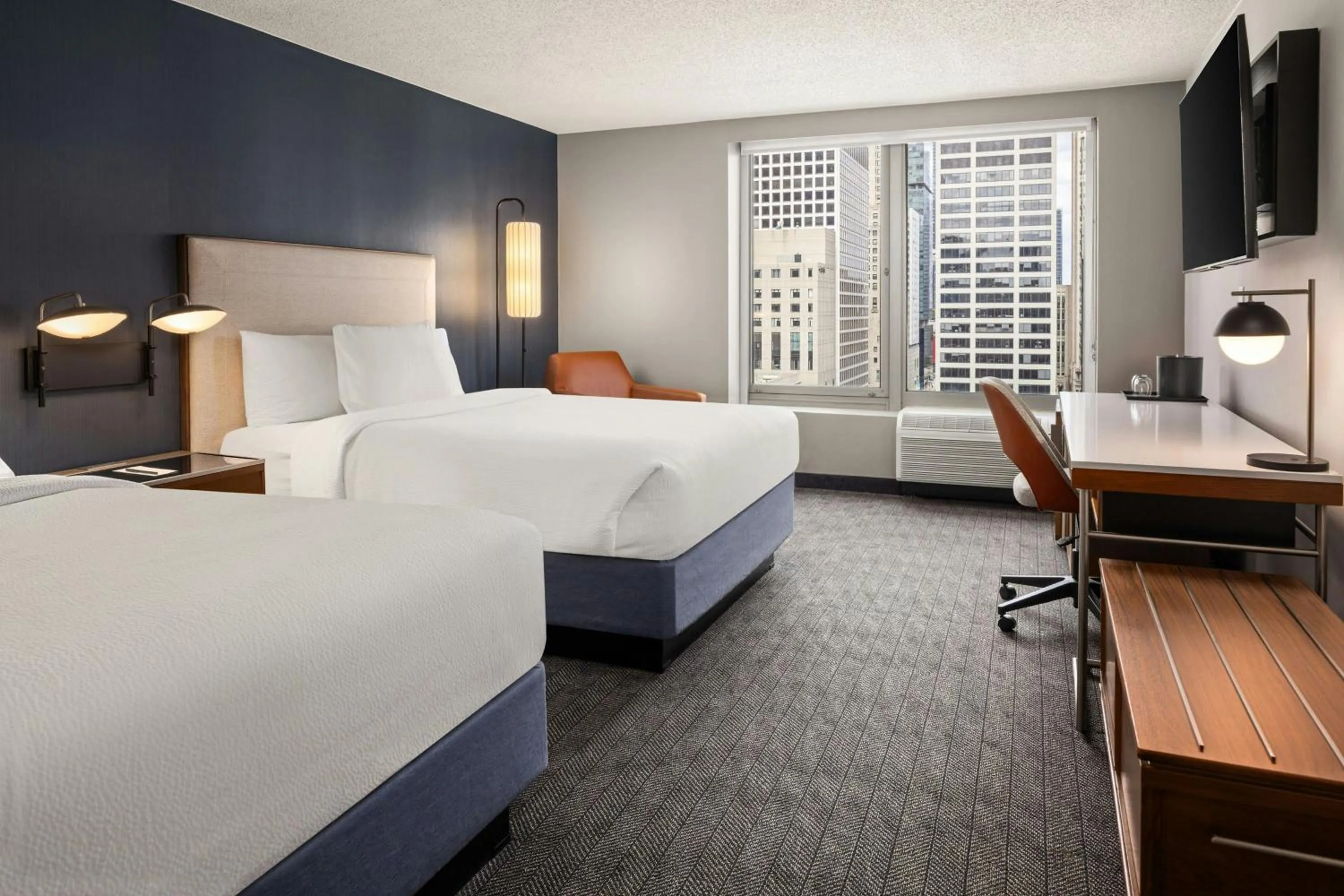 Photo of the whole room, Bed in Courtyard by Marriott Chicago Downtown/River North