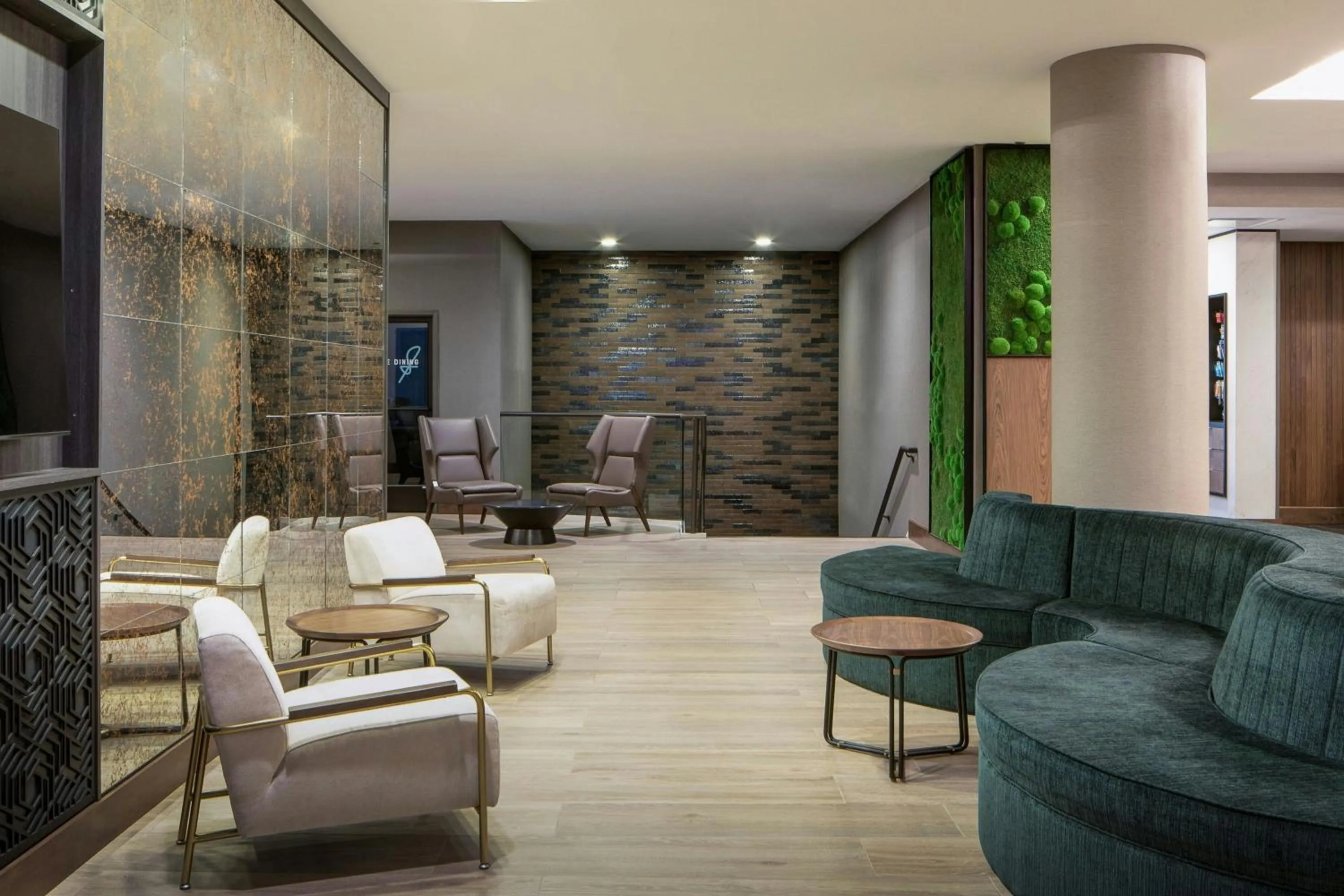 Lobby or reception in Courtyard by Marriott Chicago Downtown/River North