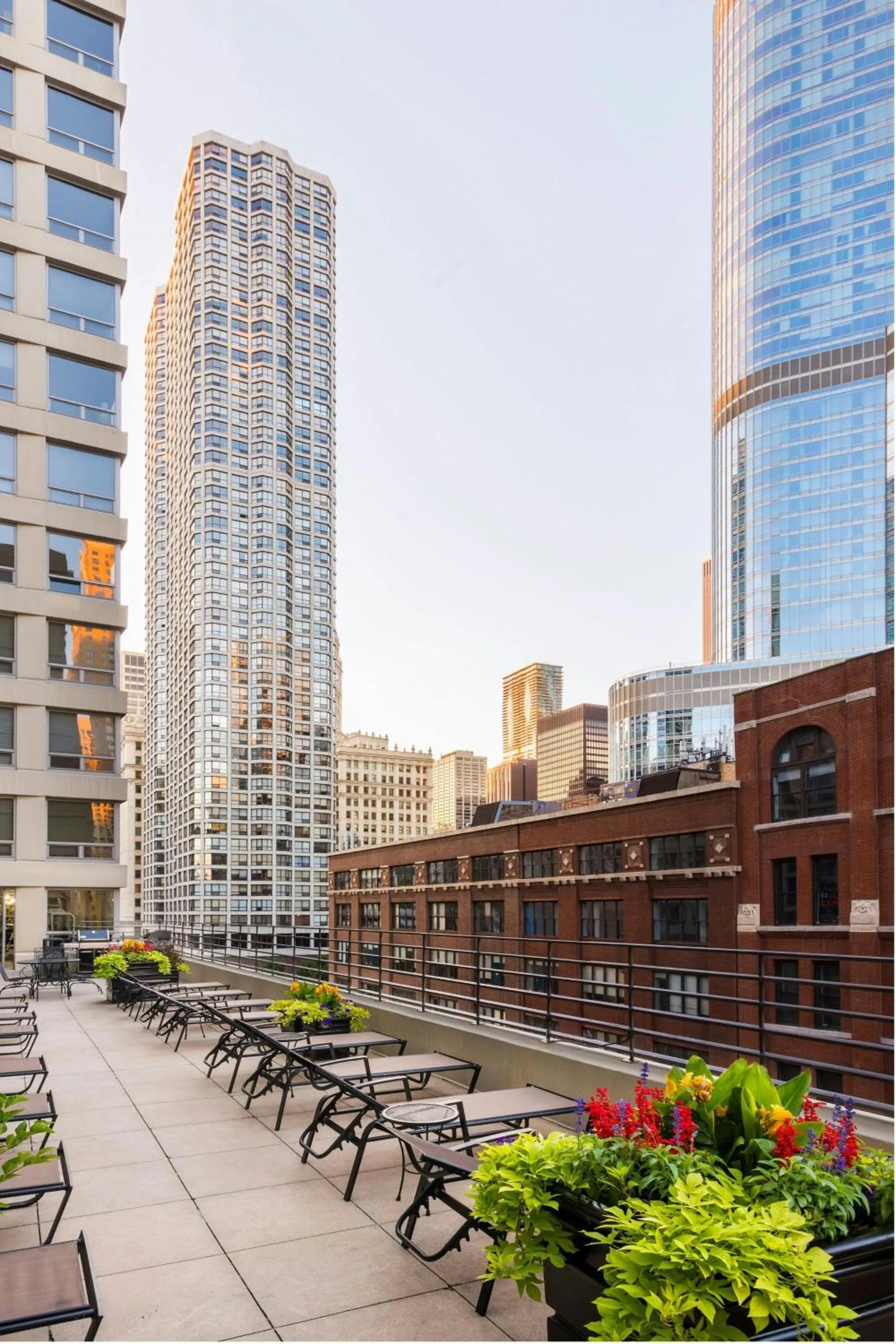 Area and facilities in Courtyard by Marriott Chicago Downtown/River North