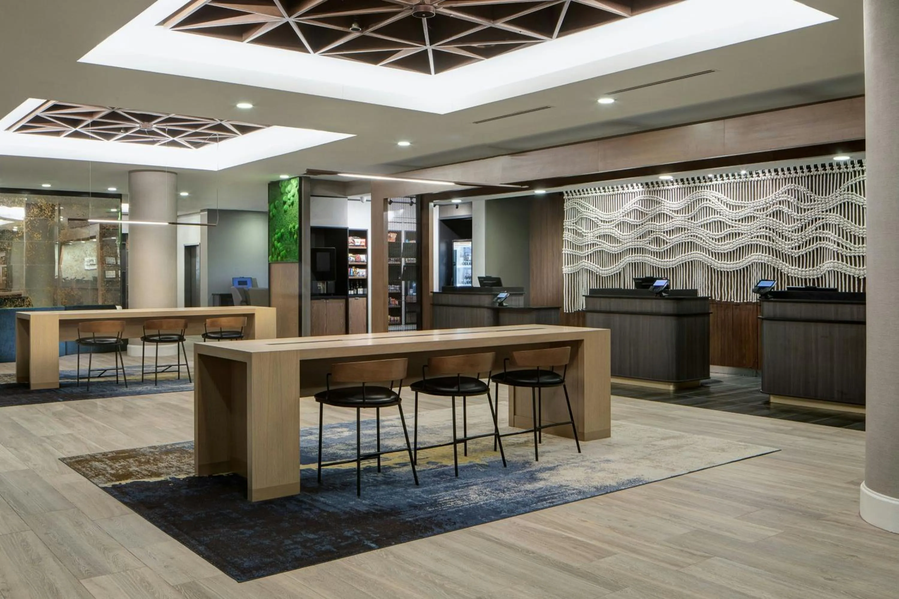 Lobby or reception in Courtyard by Marriott Chicago Downtown/River North