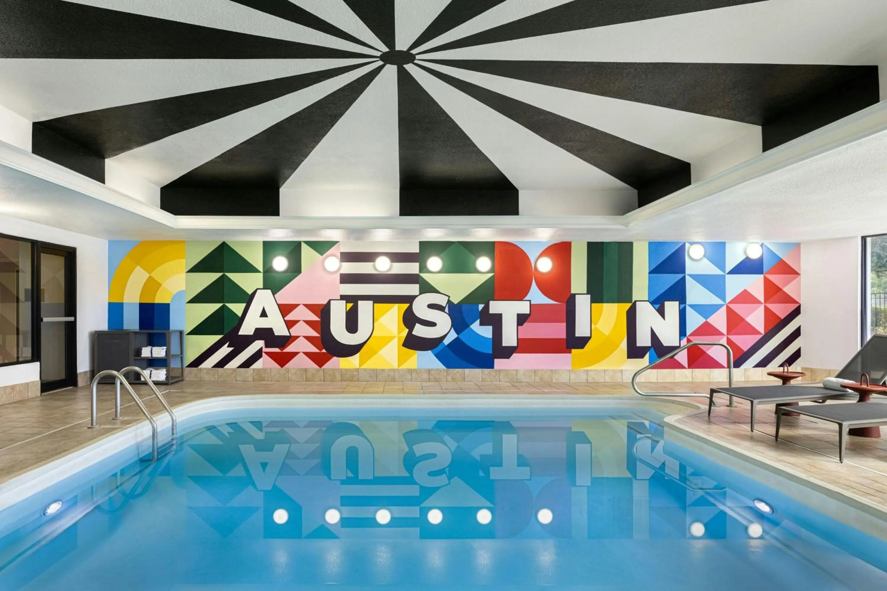 Swimming pool in Courtyard Austin South