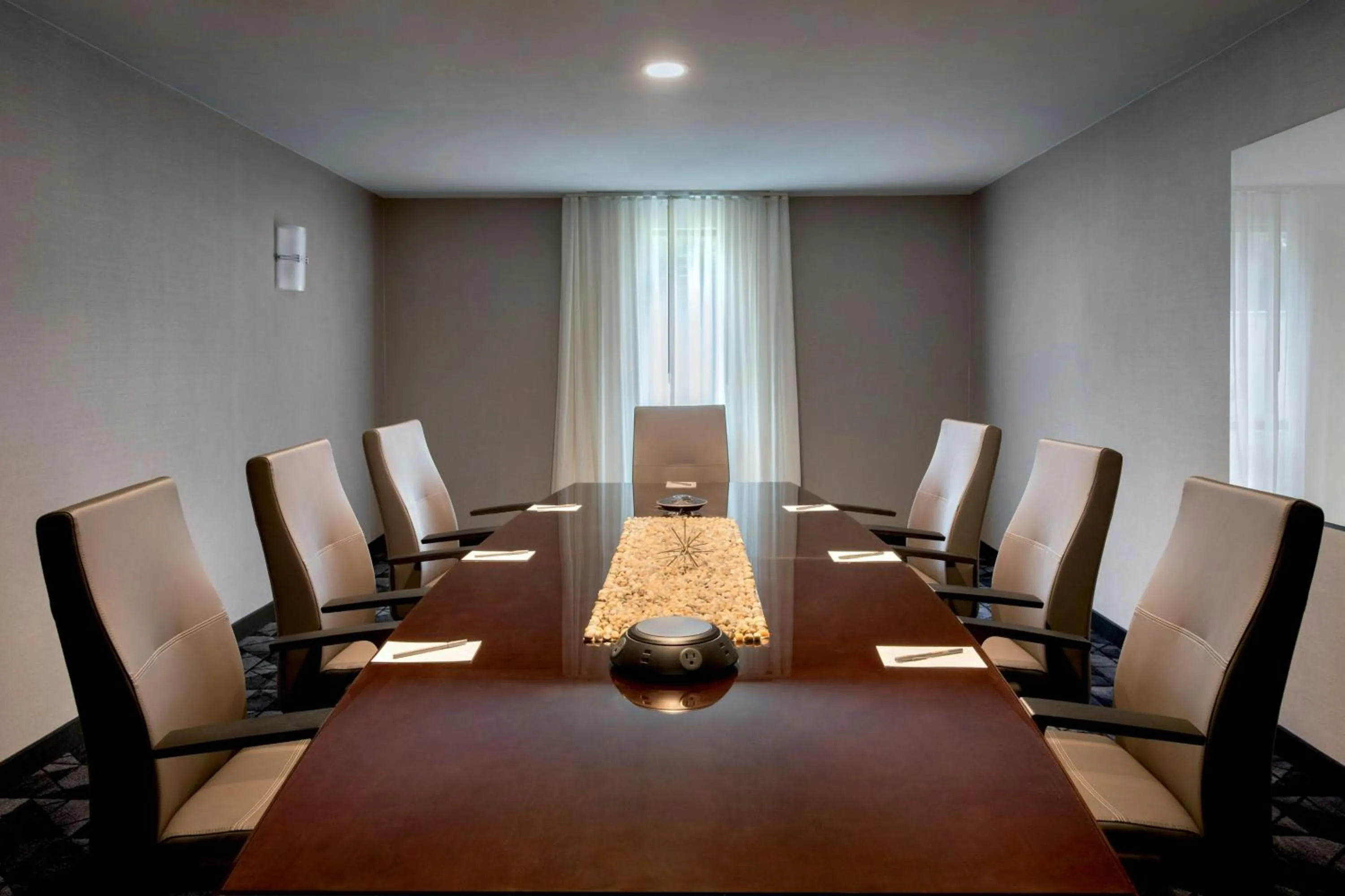Meeting/conference room in Courtyard by Marriott Paramus