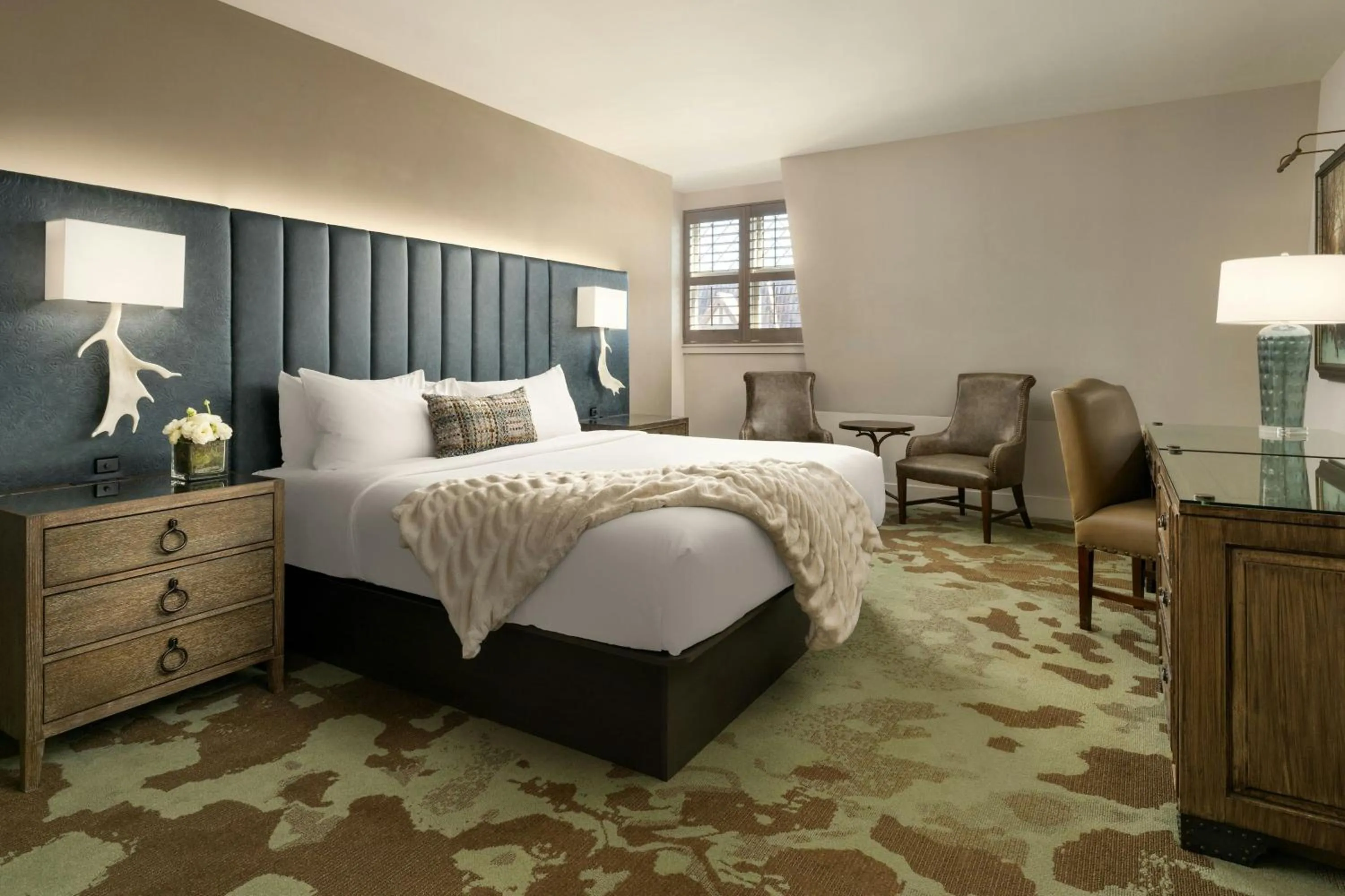 Photo of the whole room, Bed in Grand Bohemian Lodge Asheville, Autograph Collection