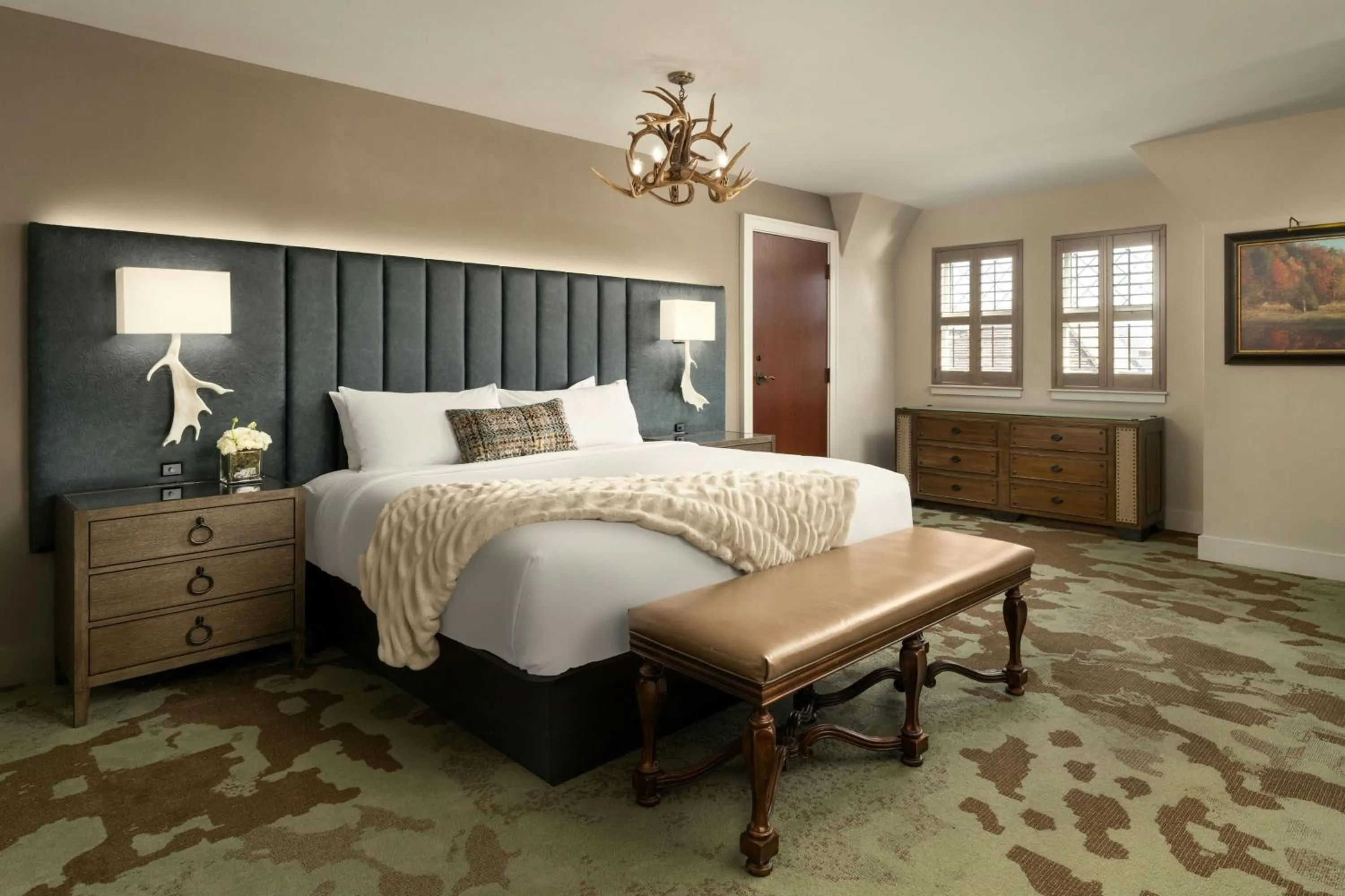 Photo of the whole room, Bed in Grand Bohemian Lodge Asheville, Autograph Collection