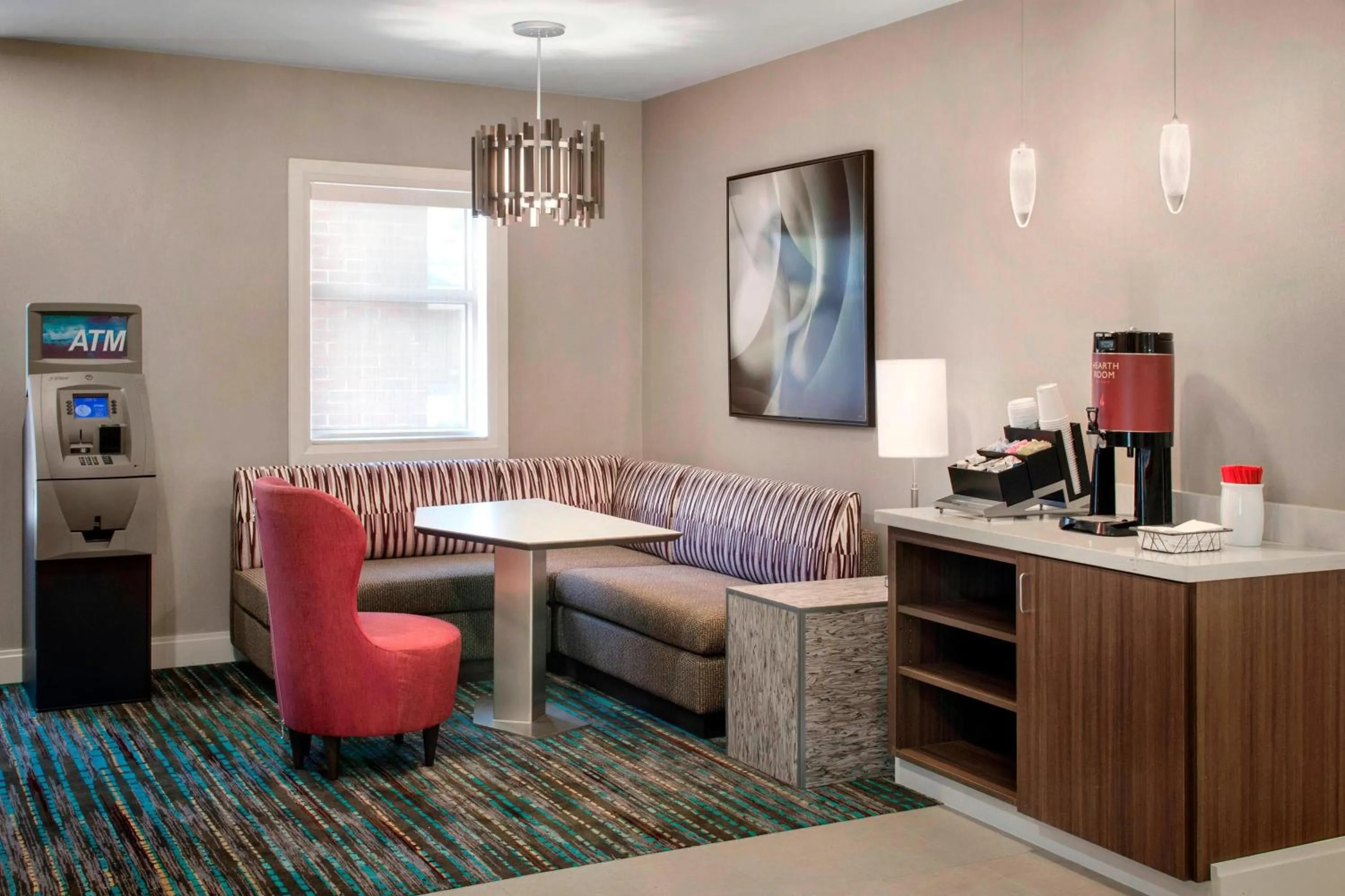 Lounge or bar in Residence Inn by Marriott Newark Elizabeth/Liberty International Airport