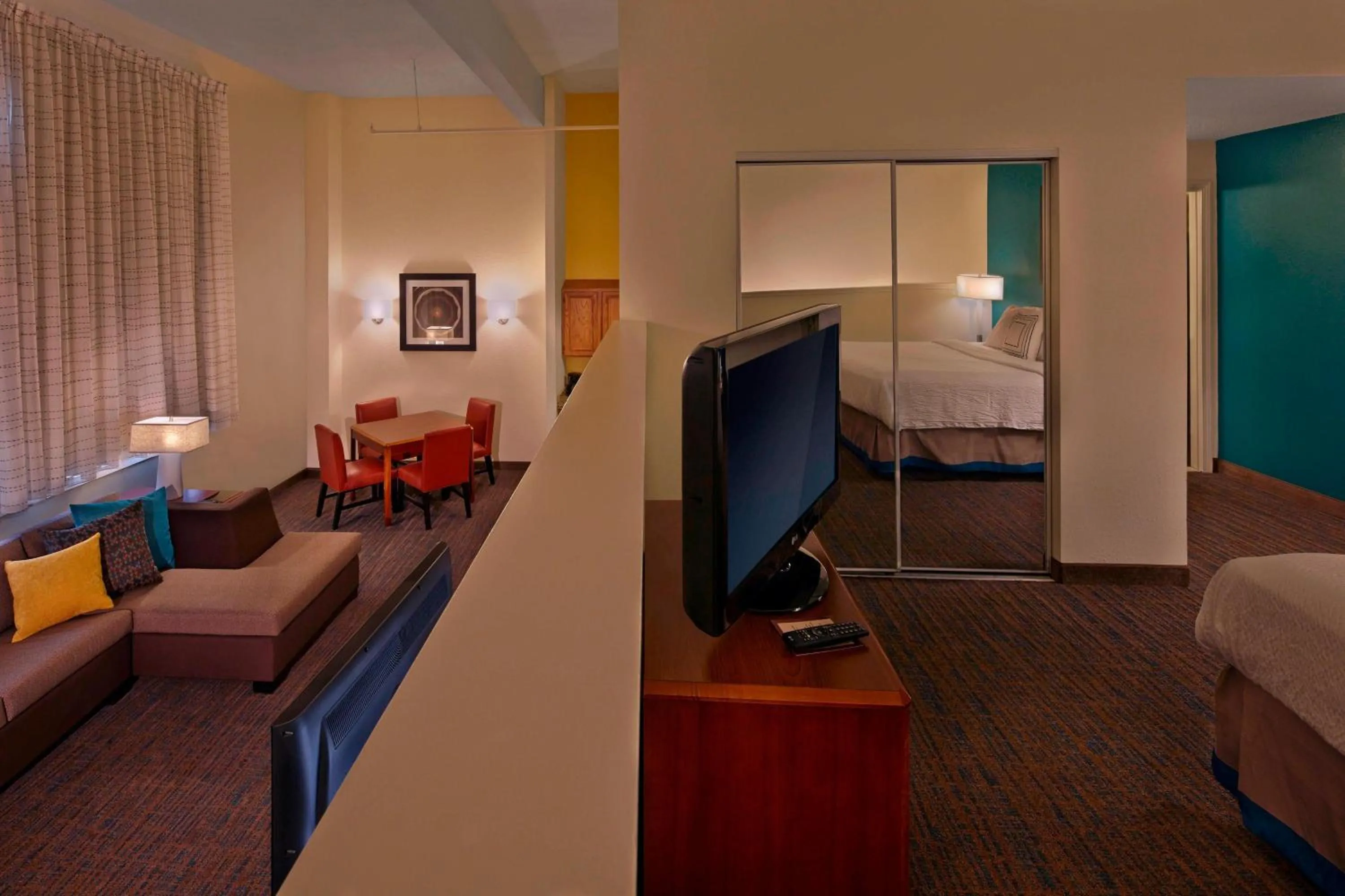Photo of the whole room, Bed in Residence Inn by Marriott Hartford Downtown