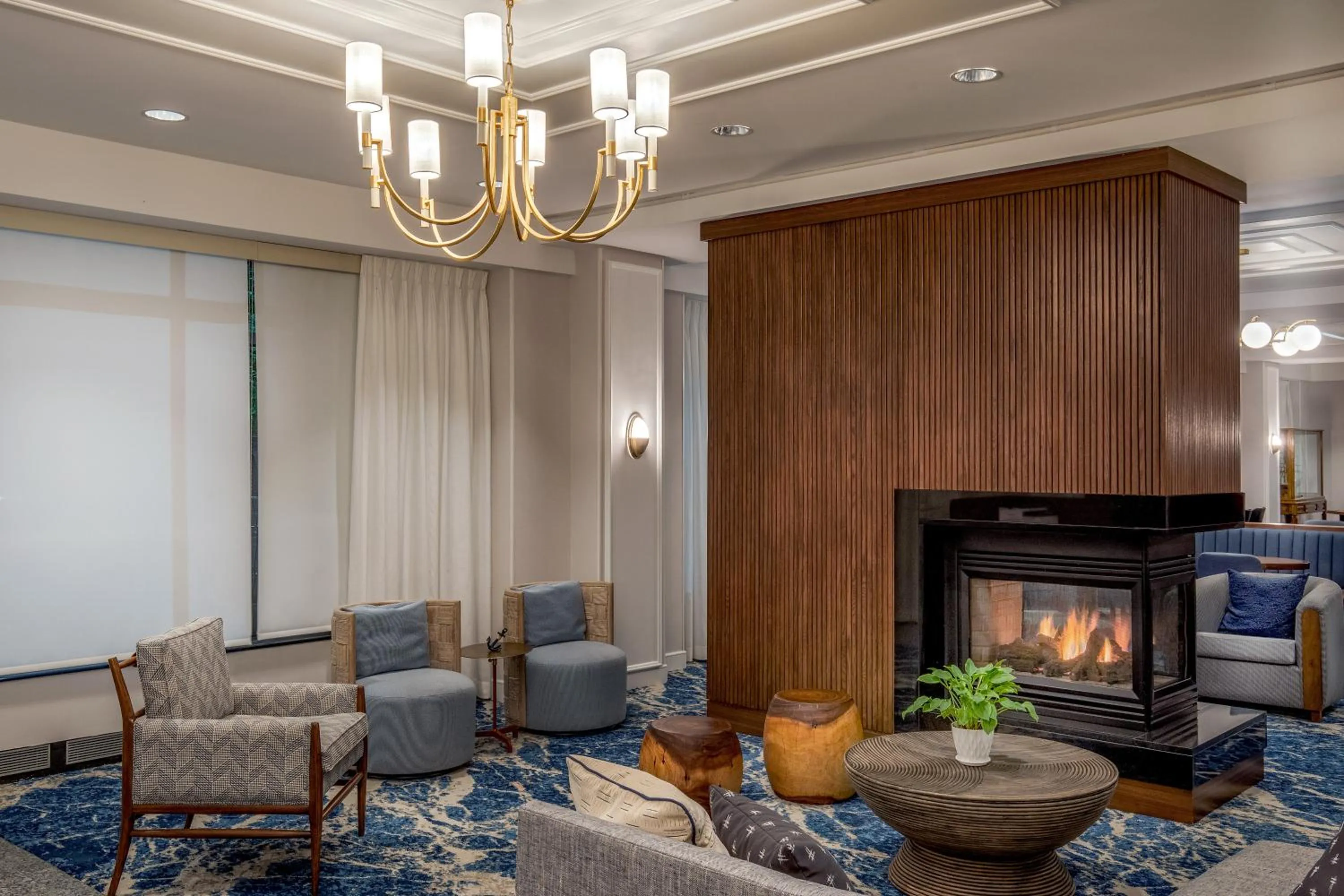 Communal lounge/ TV room in Residence Inn by Marriott Boston Harbor on Tudor Wharf