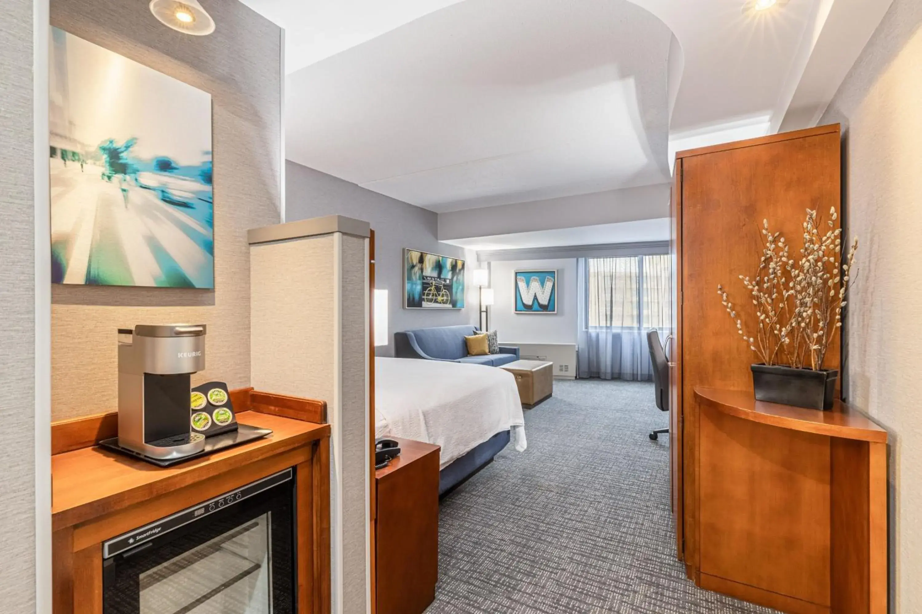 King Room with Sofa Bed - Hearing Accessible in Courtyard by Marriott Boston Waltham King Room with Sofa Bed - Hearing Accessible in Courtyard by Marriott Boston Waltham