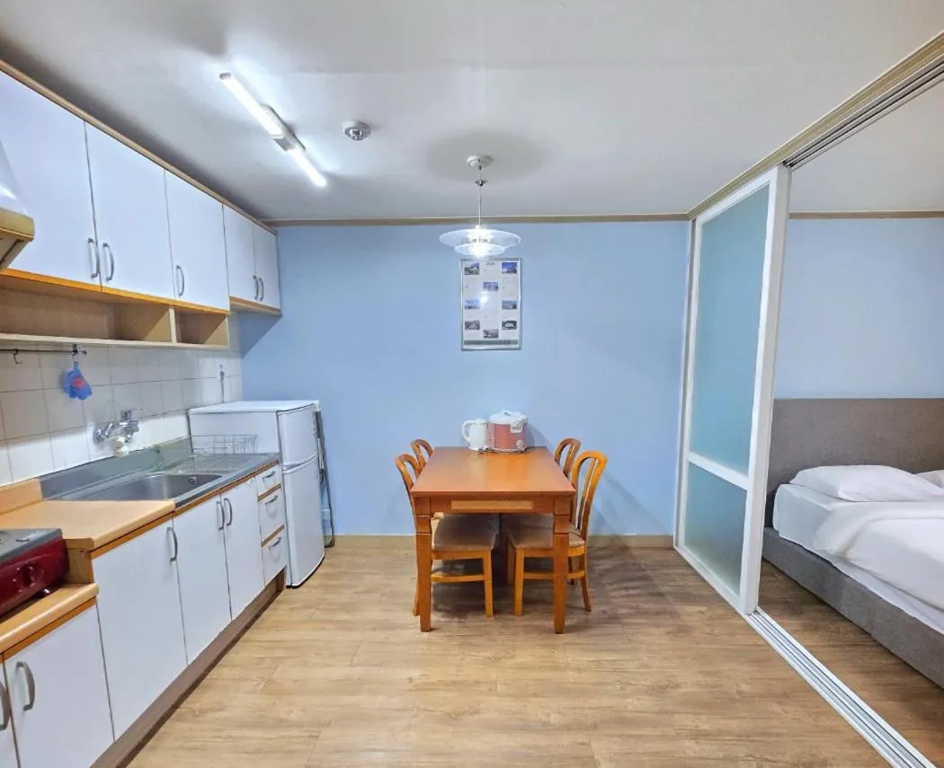 Bed in Ilsung Condo Namhan River