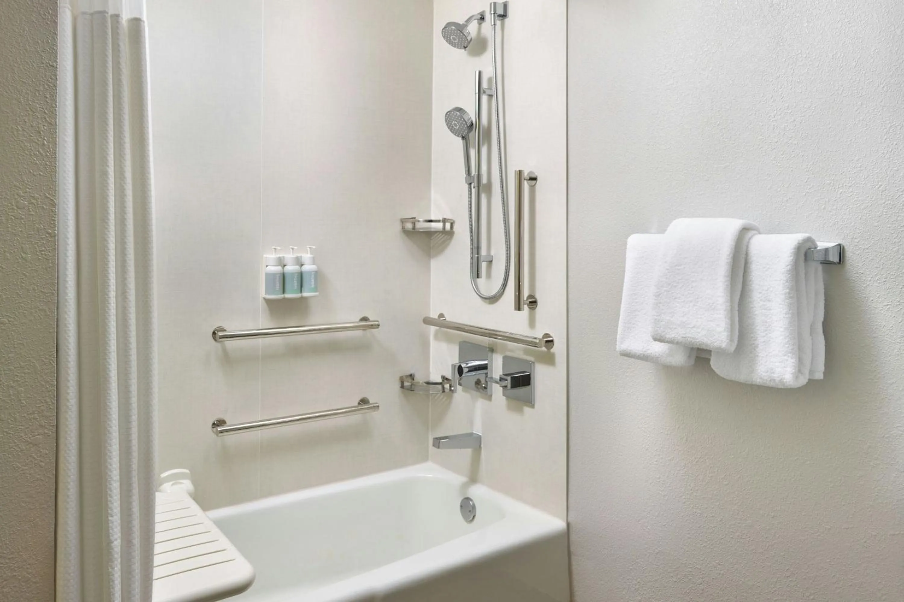 Bathroom in Courtyard by Marriott Newark Elizabeth