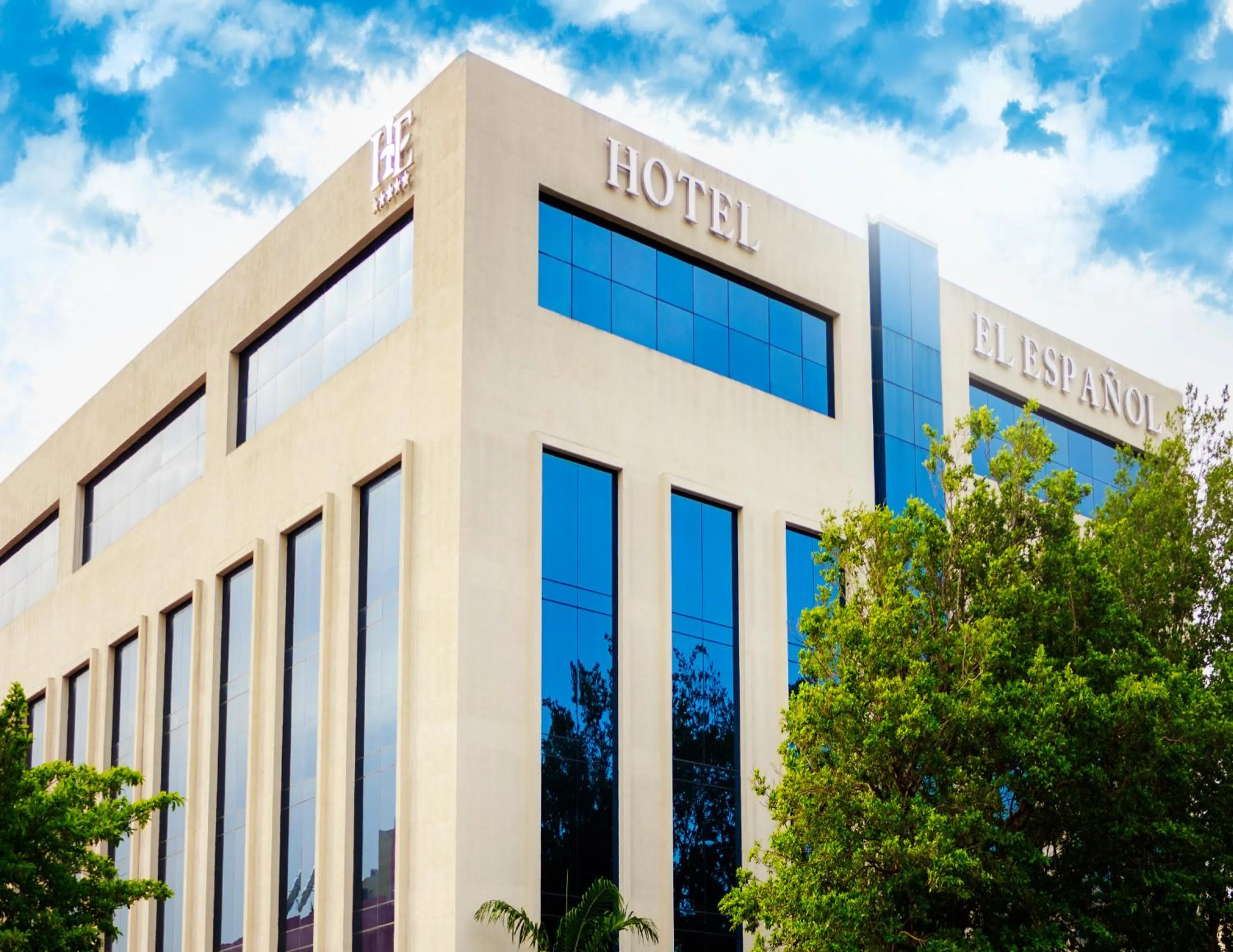 Property building in Hotel El Español Paseo de Montejo