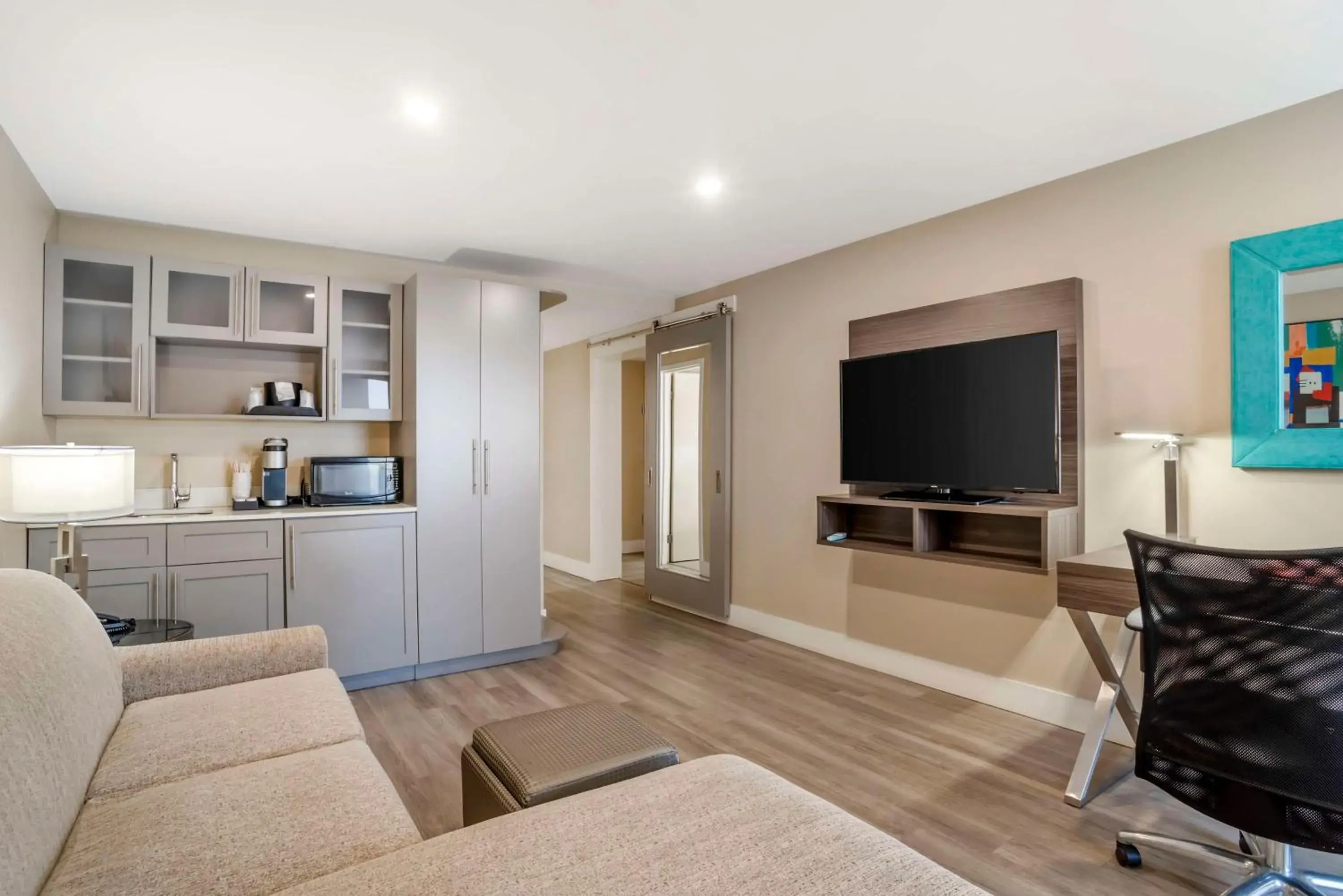 Queen Suite with Two Queen Beds in Best Western Plus Greenville I-385 Inn & Suites Queen Suite with Two Queen Beds in Best Western Plus Greenville I-385 Inn & Suites