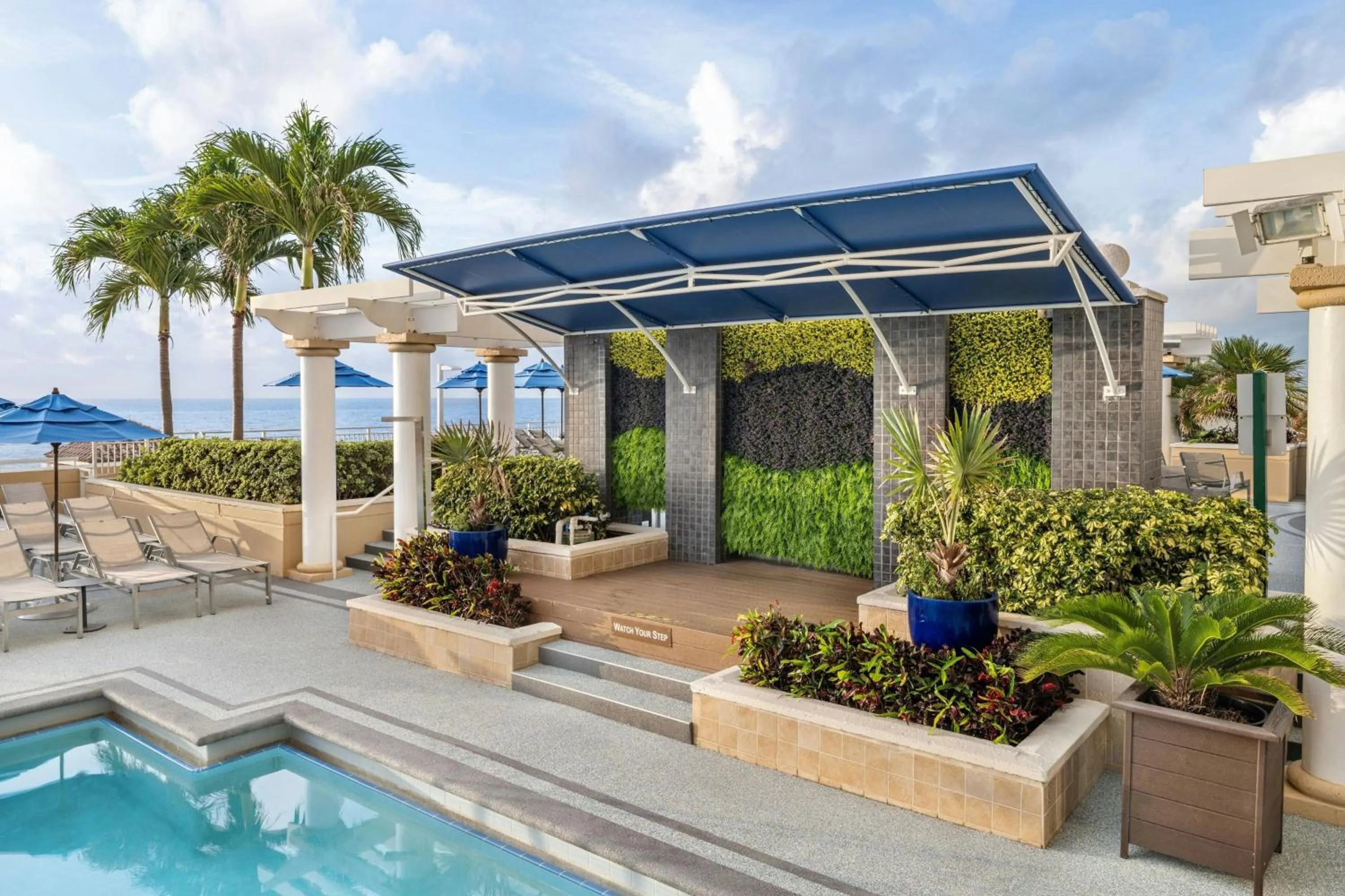 Swimming pool in Marriott's BeachPlace Towers