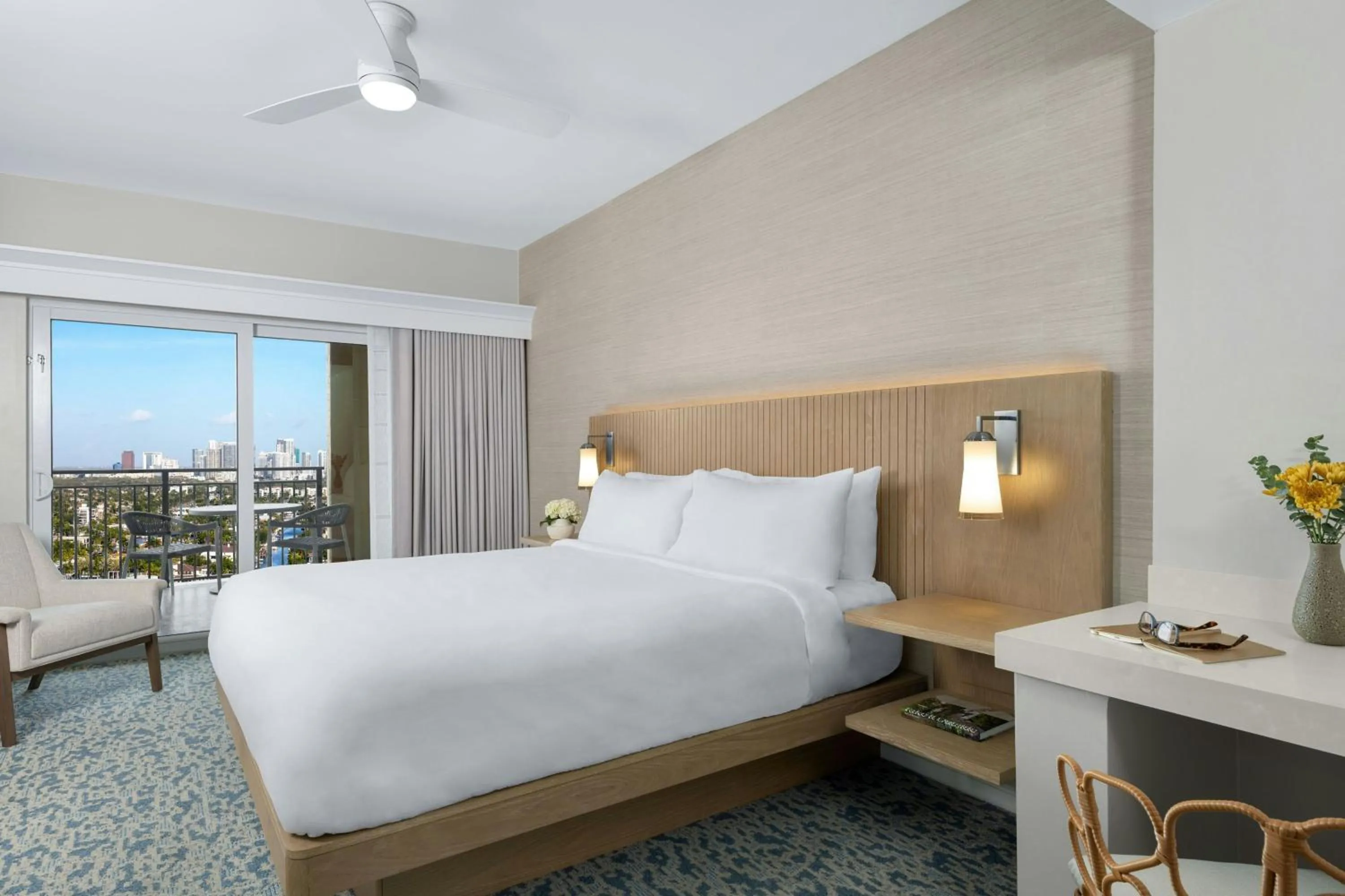 Bedroom, Bed in Marriott's BeachPlace Towers
