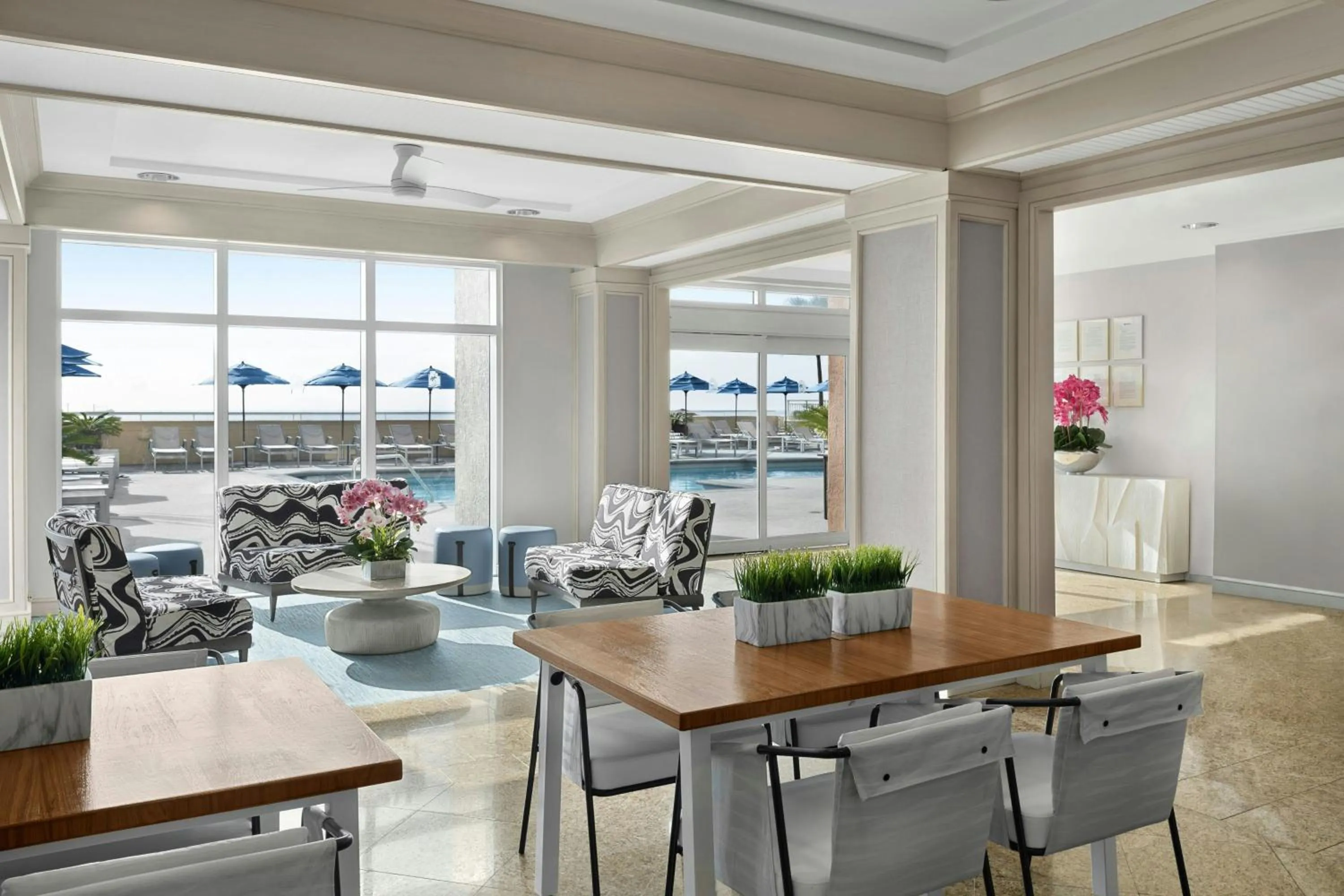 Lobby or reception in Marriott's BeachPlace Towers