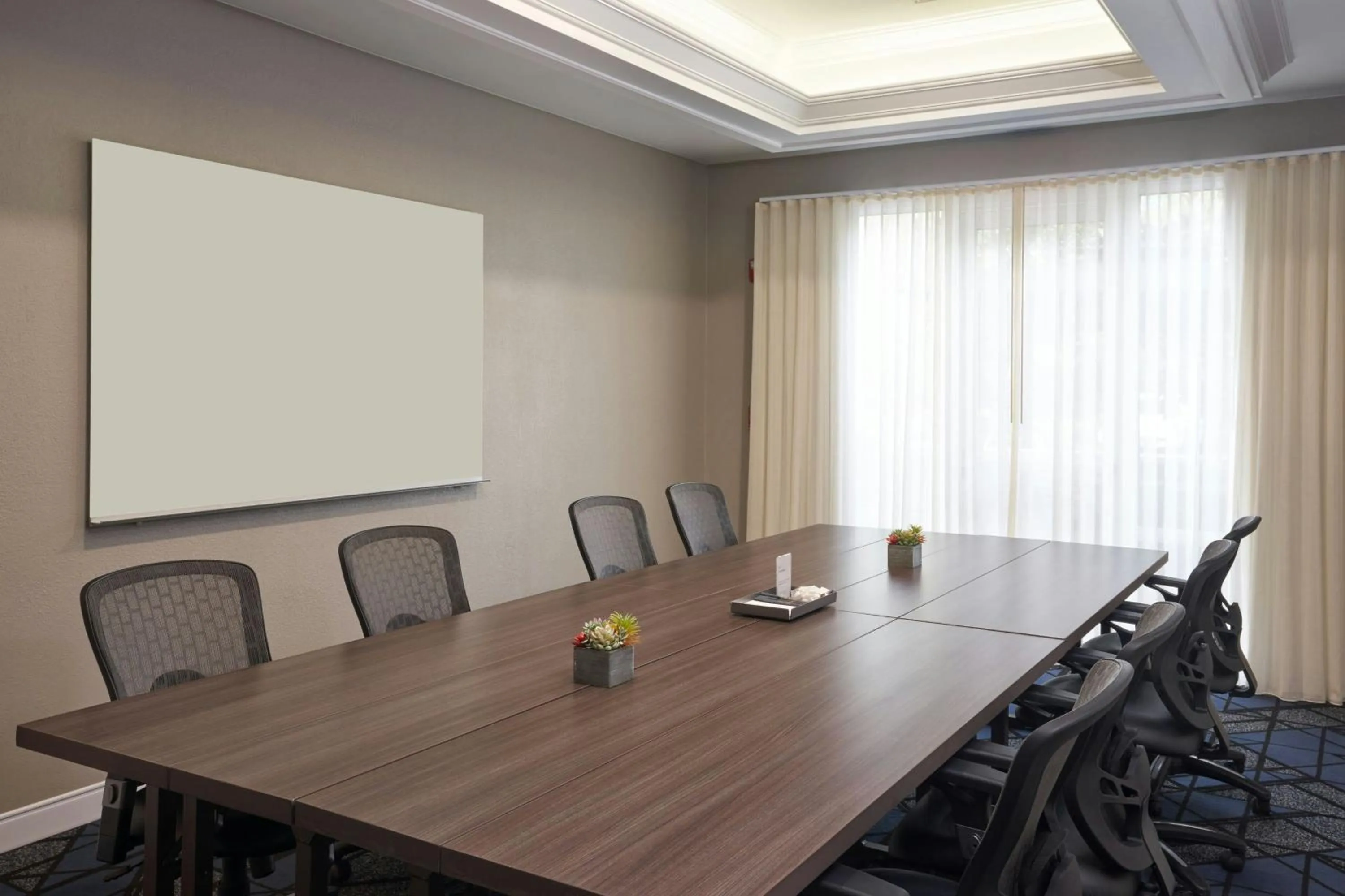 Meeting/conference room in Courtyard by Marriott Fort Lauderdale Weston