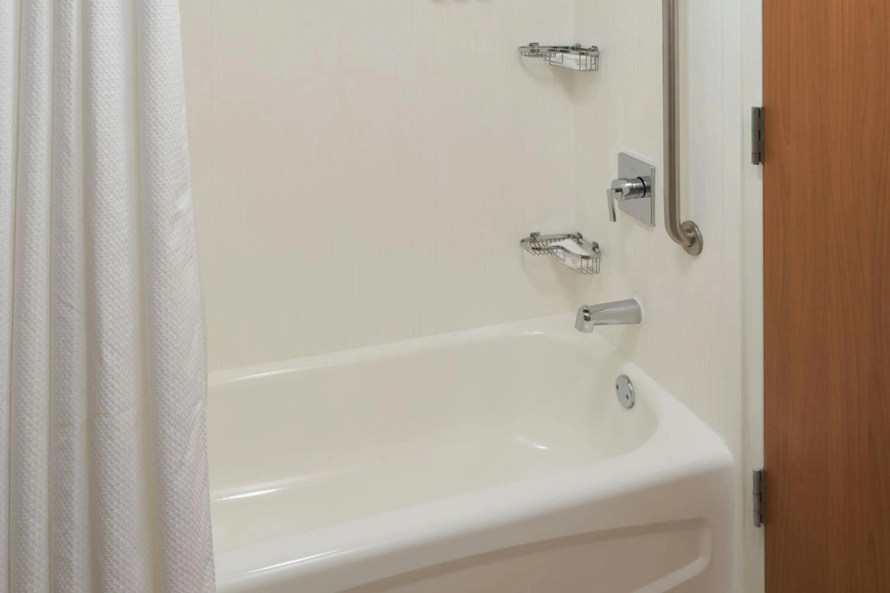 Bathroom in Courtyard by Marriott Fort Lauderdale Weston