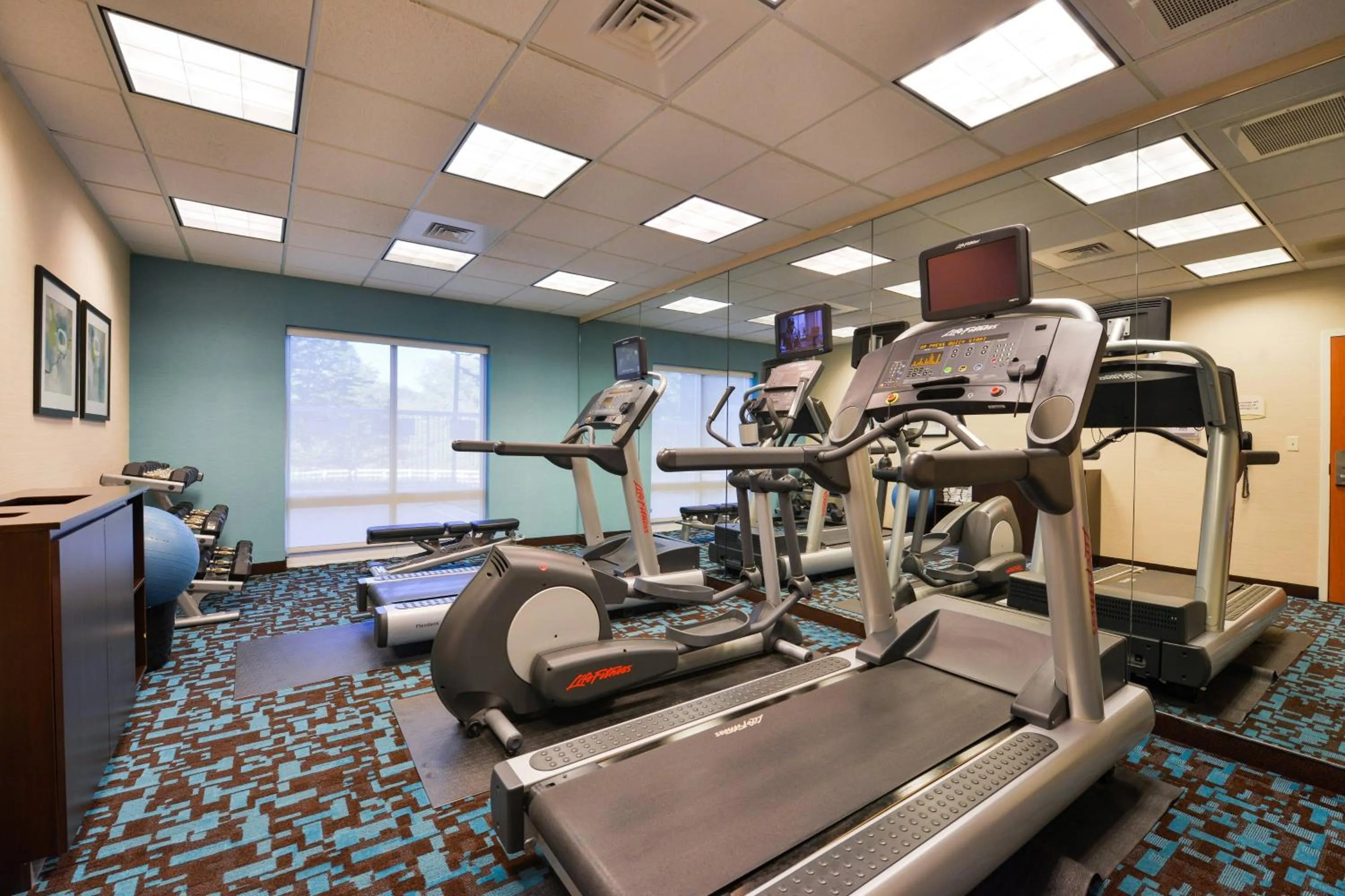 Fitness centre/facilities in Fairfield Inn & Suites White Marsh