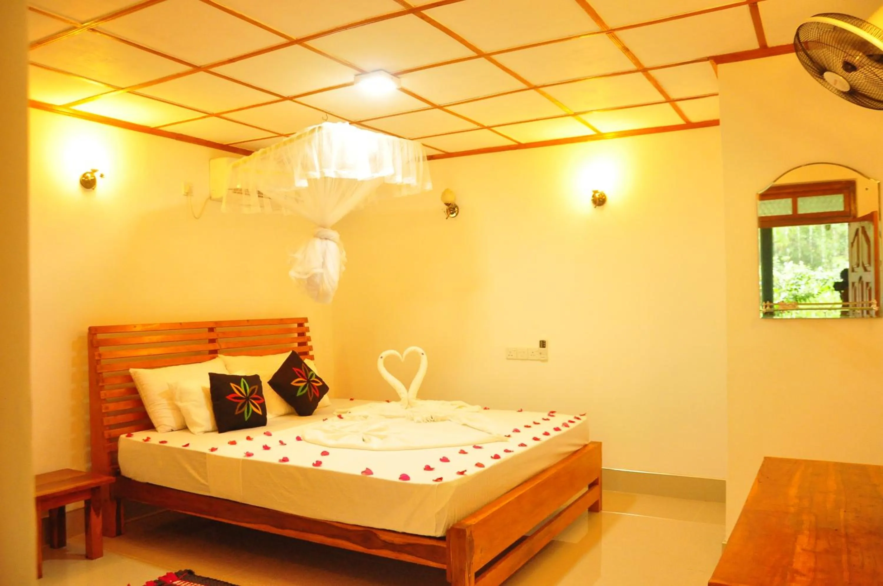 Bed in Rock Lake Home Stay