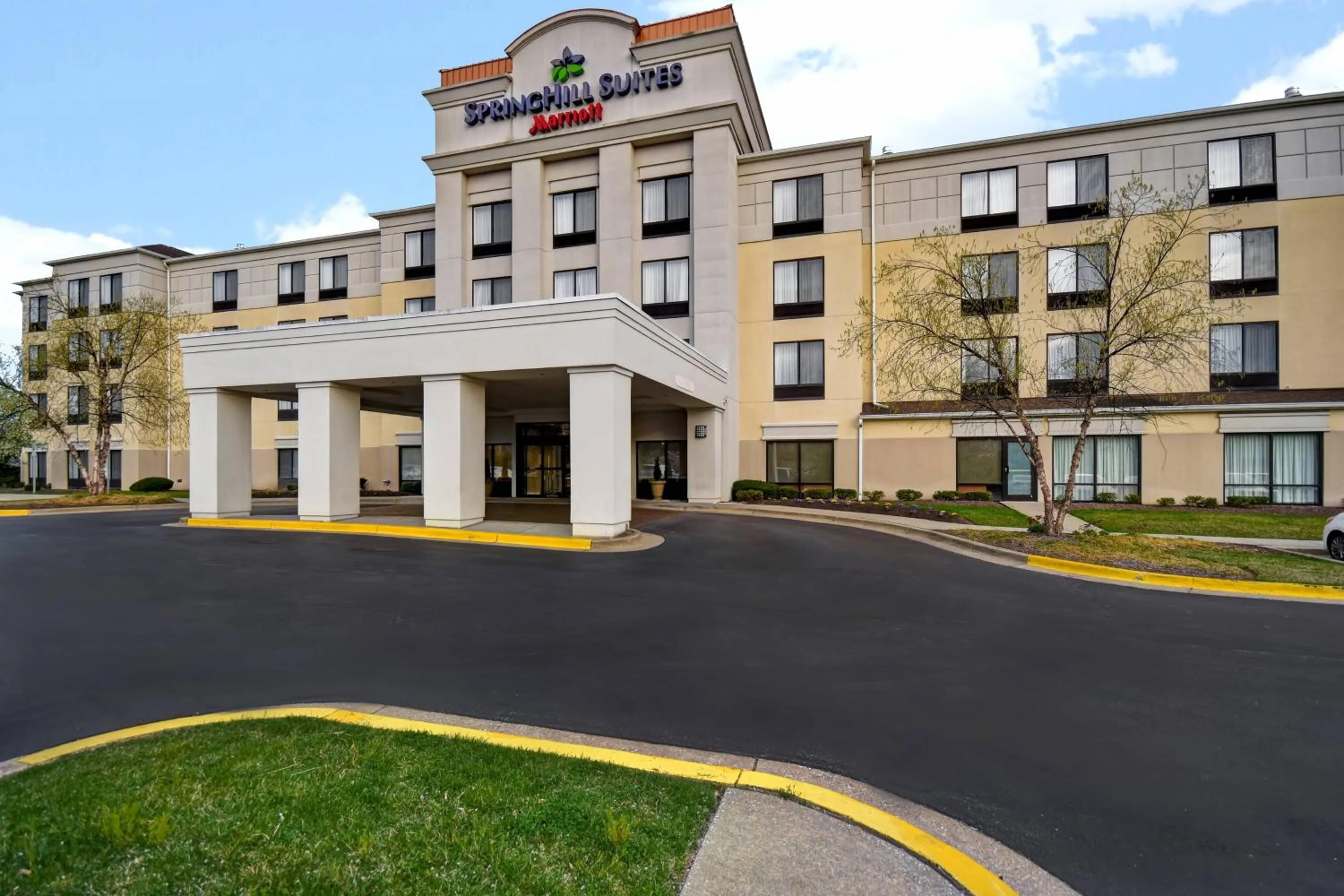 Property building in SpringHill Suites by Marriott Baltimore BWI Airport